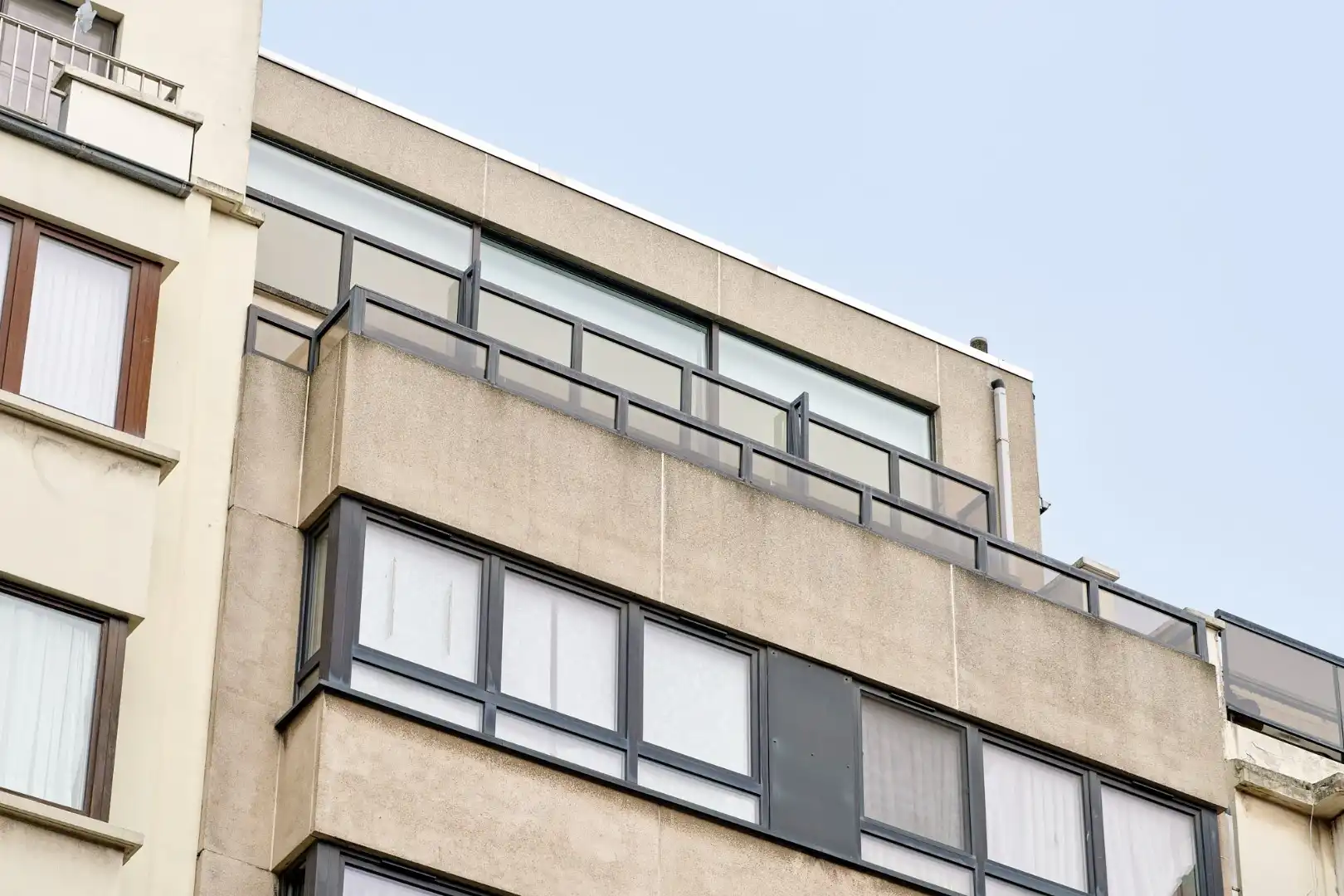 Architecturale penthouse met gevelbrede terrassen voor- én achteraan op tweede lijn van Zee.  foto 25