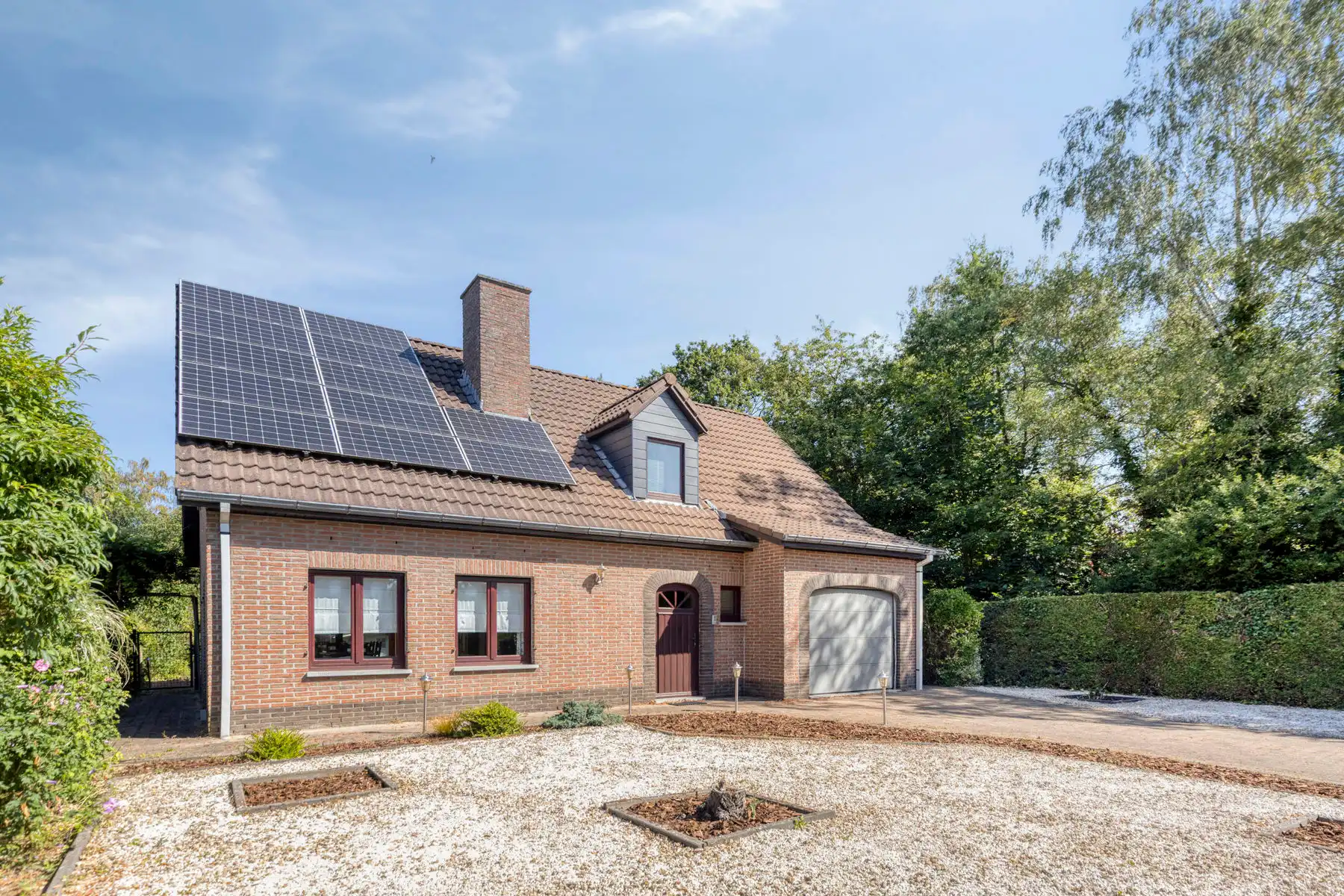 Zen wonen bij Hofstade op +/-15 are met zonnepanelen foto 2