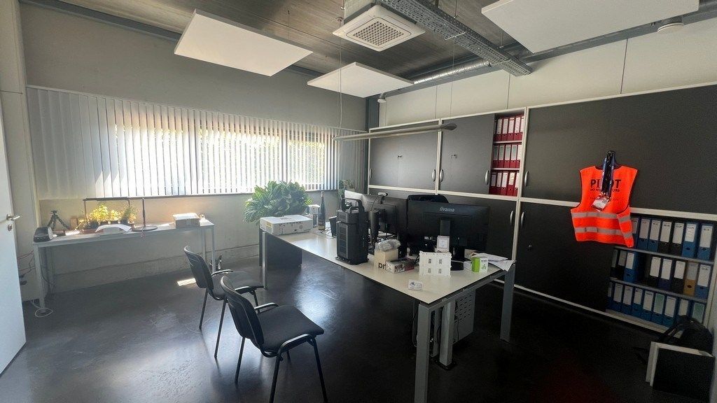 Bedrijfspand met appartement te koop nabij N47 in Lebbeke foto 8