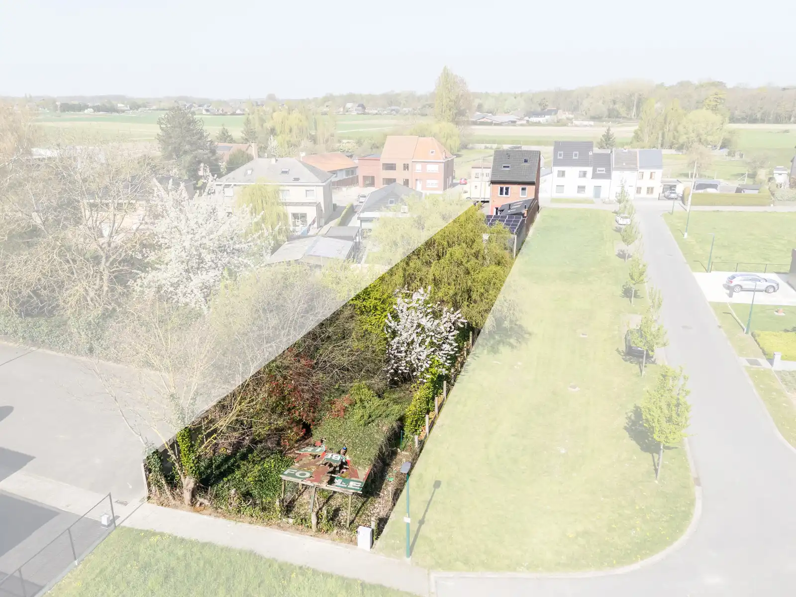 Woning met 4 slaapkamer, 2 badkamers en garage/atelier foto 4