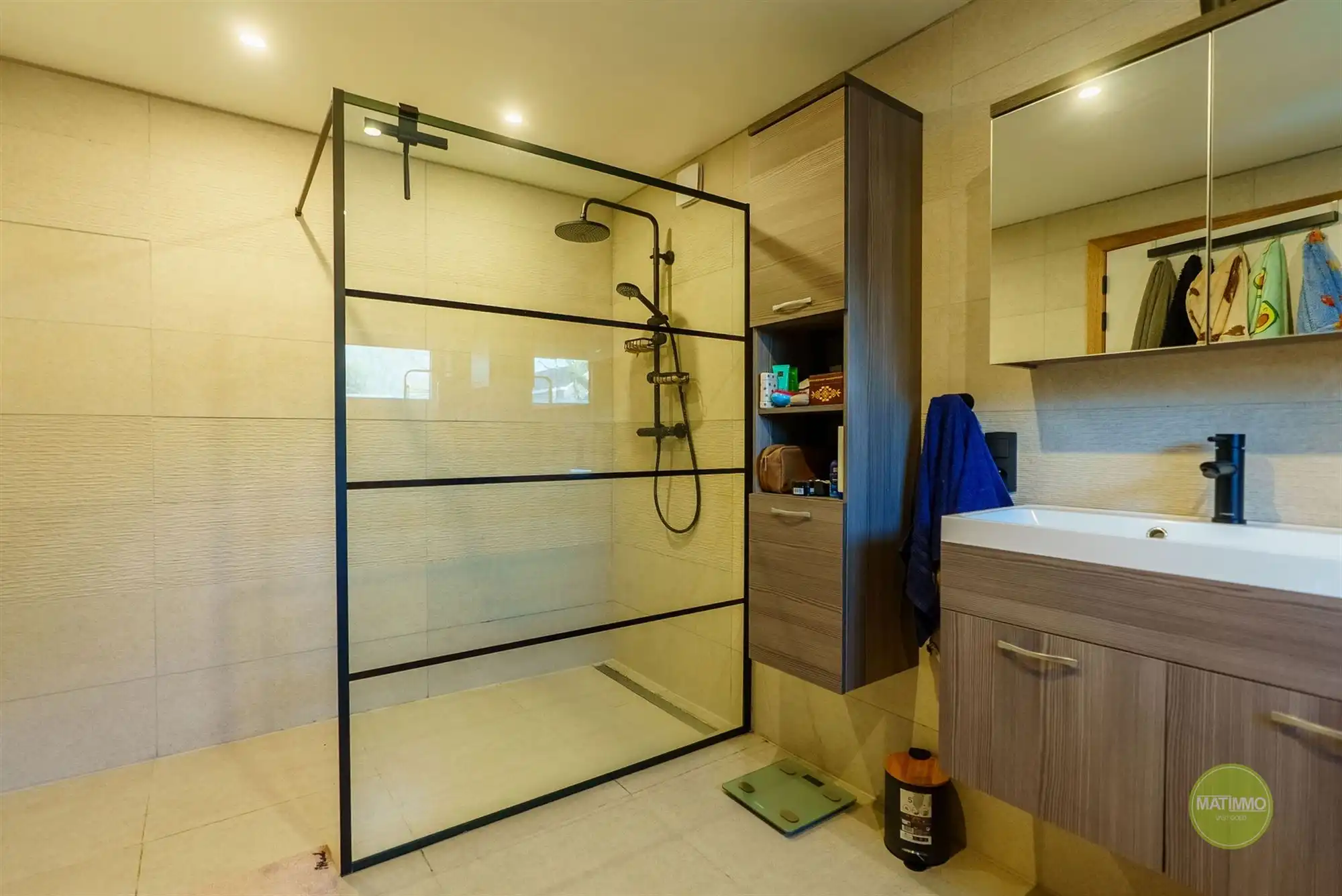 Gerenoveerde, energiezuinige halfopen woning te Meerhout foto 11