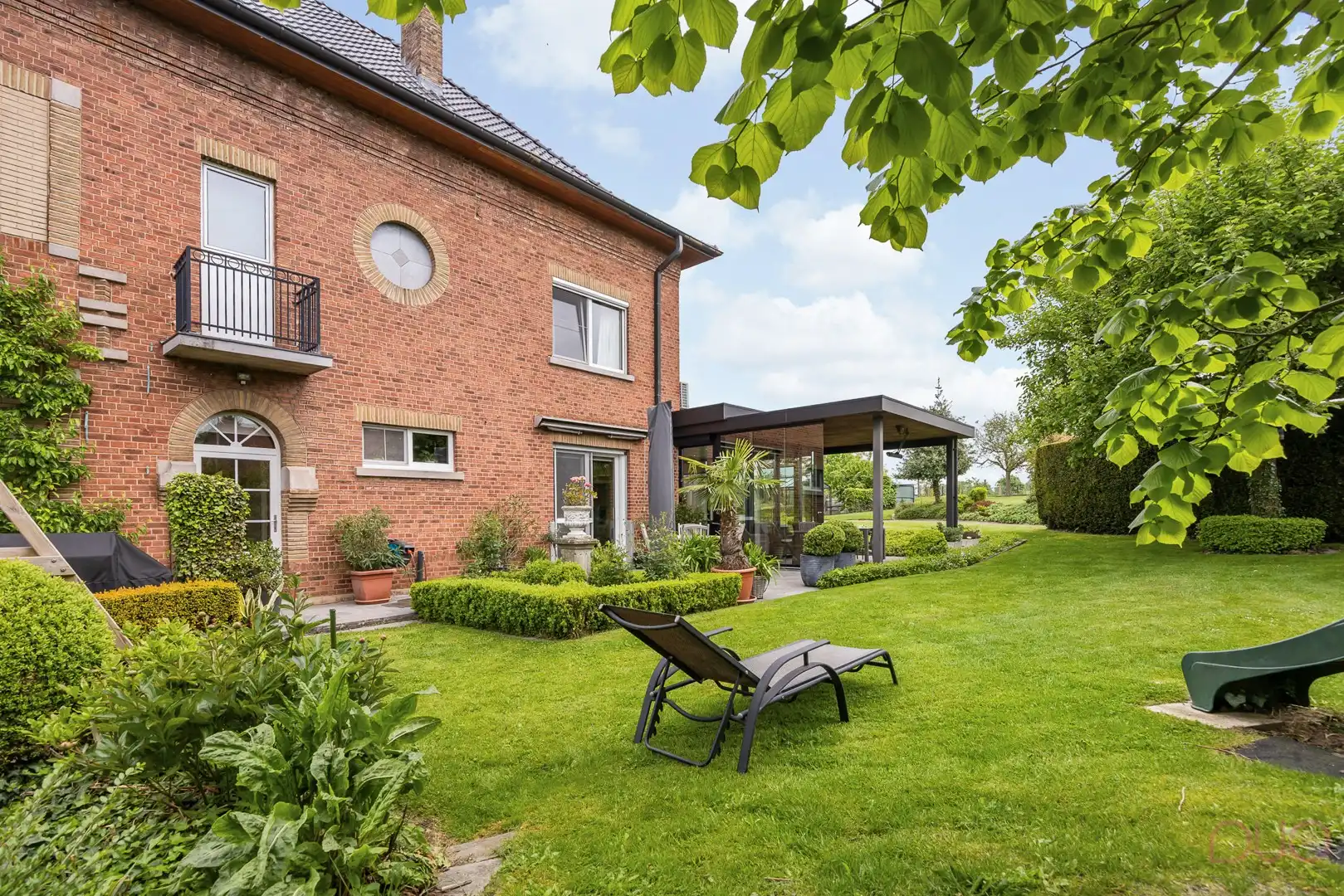 Statige herenwoning met mooie tuin en charmante schuur | 4 slpk + mogelijkheid praktijkruimte foto 37