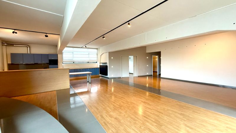 Centraal gelegen loft met prachtig uitzicht op de Leiearm foto 6