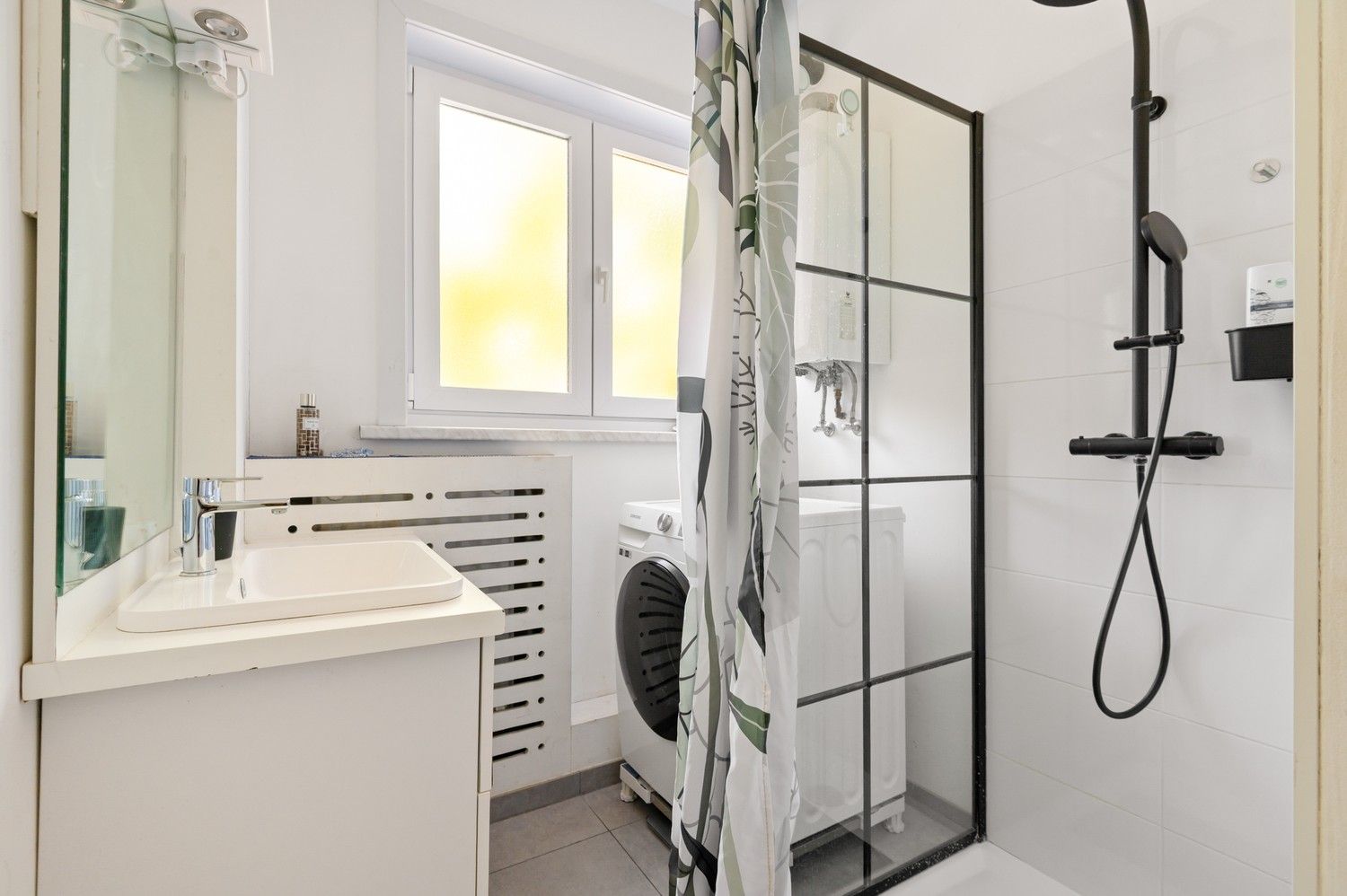 Appartement op de eerste verdieping met 2 ruime slaapkamers te Antwerpen! foto 12