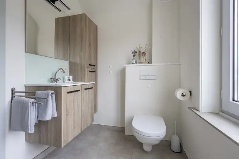 Smaakvol gerenoveerde woning met 3 slaapkamers en garage foto 26