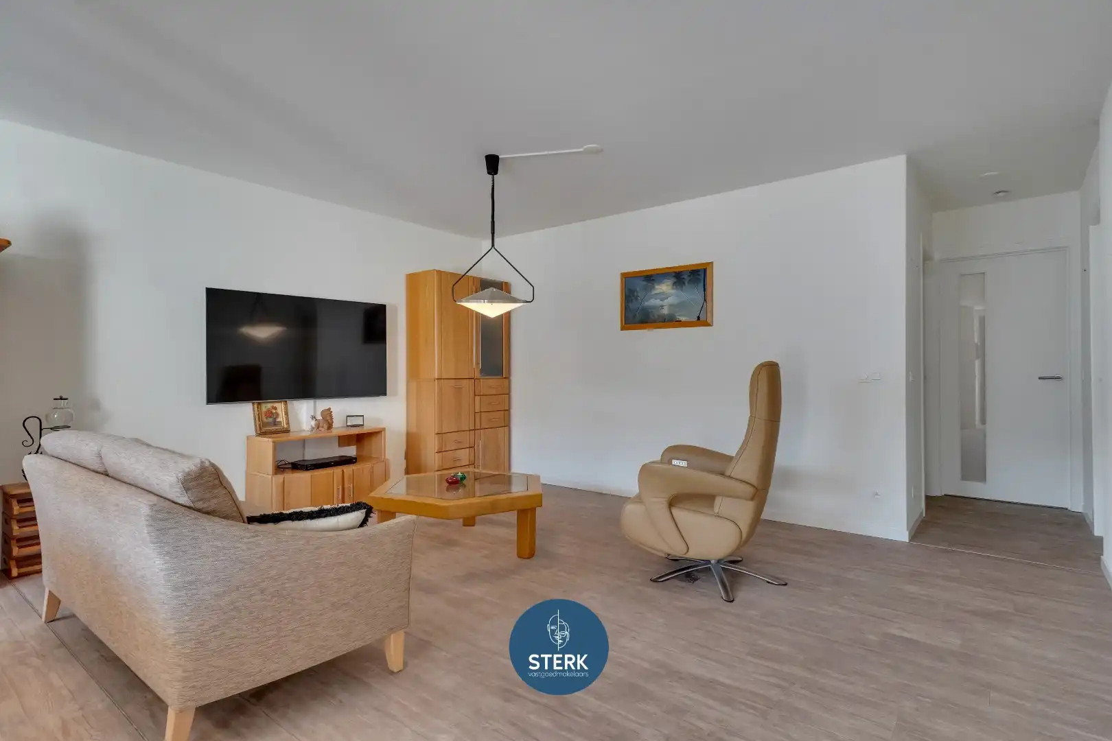 RECENT APPARTEMENT INCLUSIEF PARKING + 2 BERGINGEN IN CENTRUM LANAKEN !  foto 10