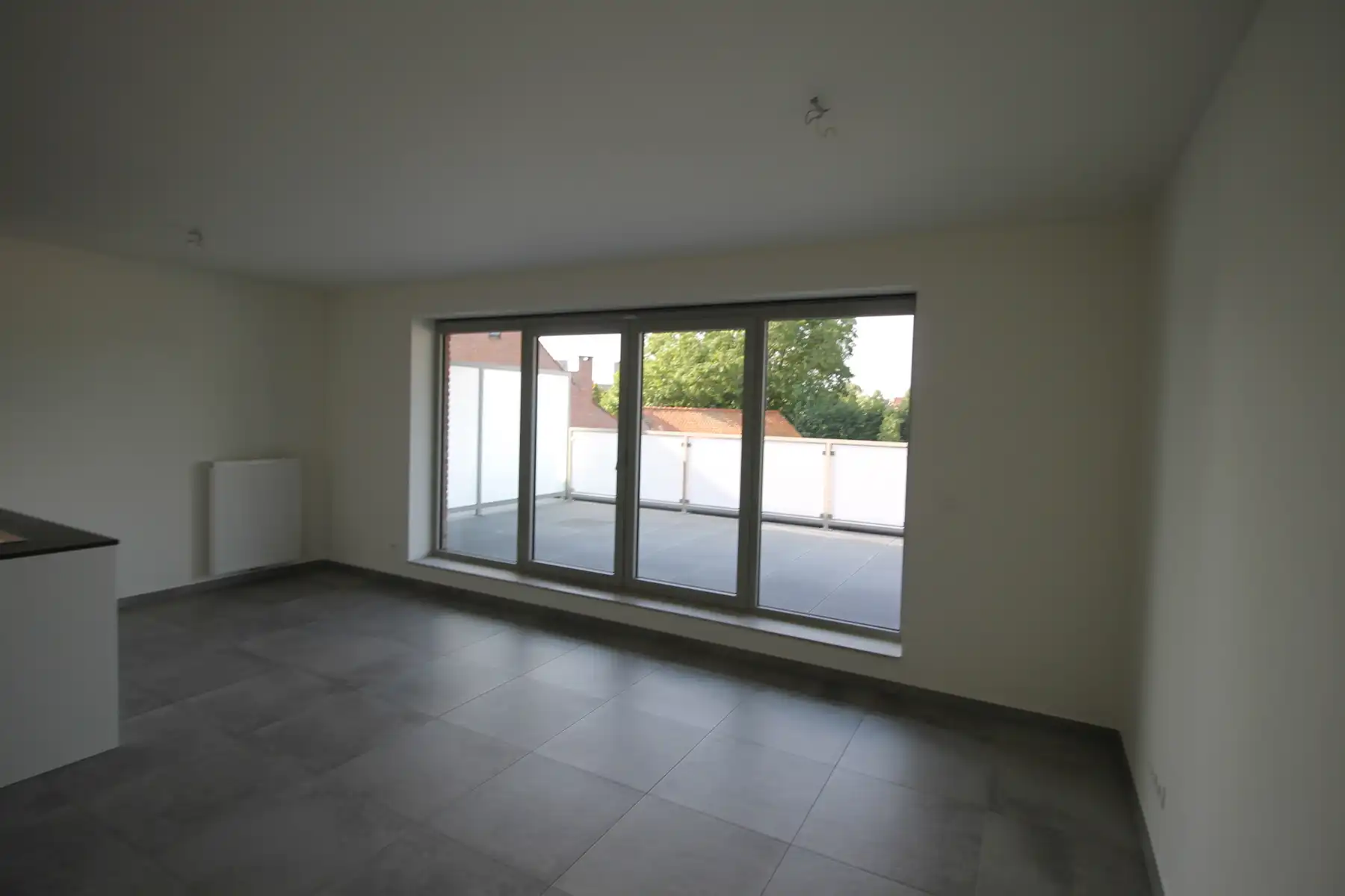 Knap appartement op de 1ste verdieping met 2 slaapkamers, terras en autostaanplaats. foto 6