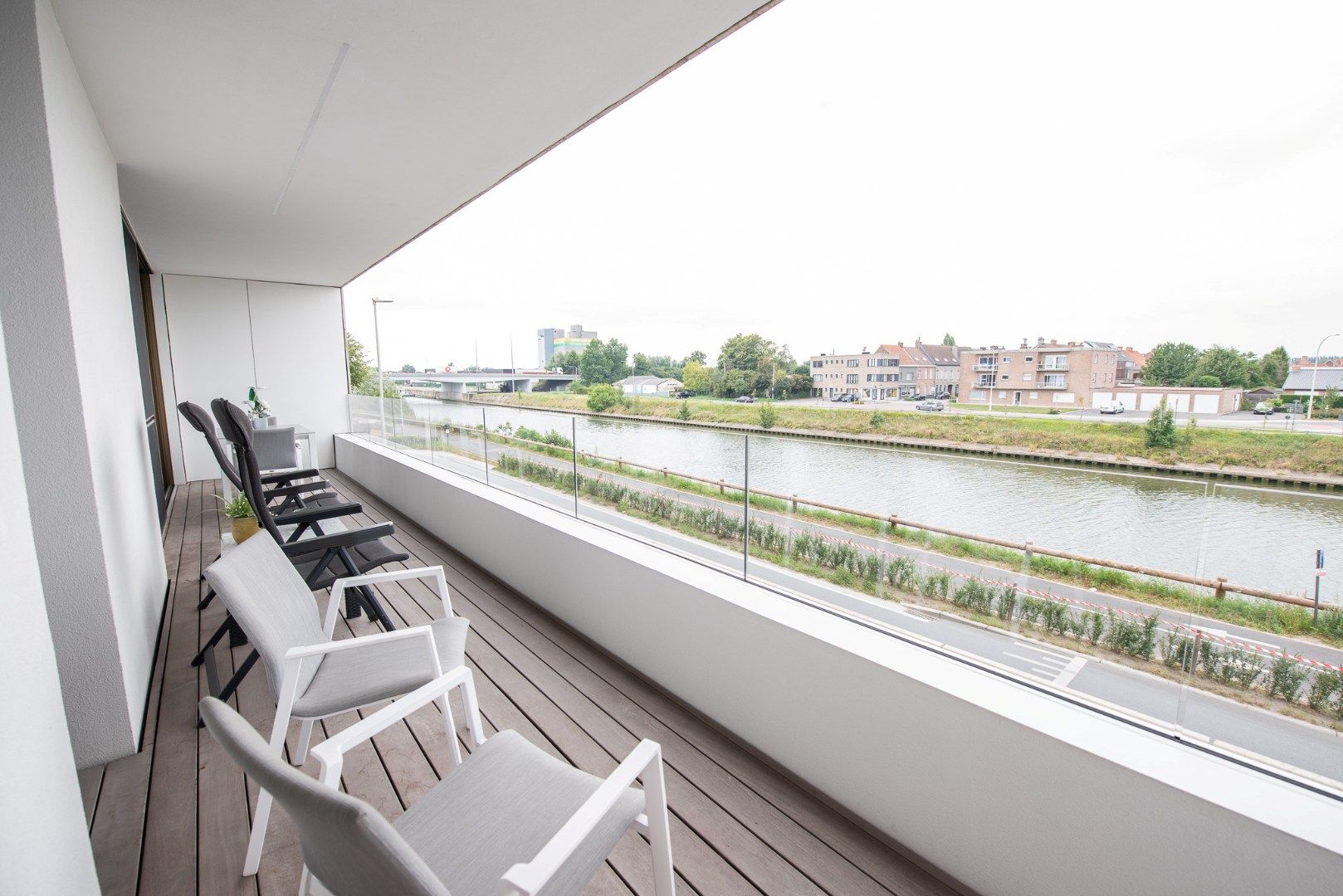 Luxueus appartement nabij de markt van Deinze. foto 16