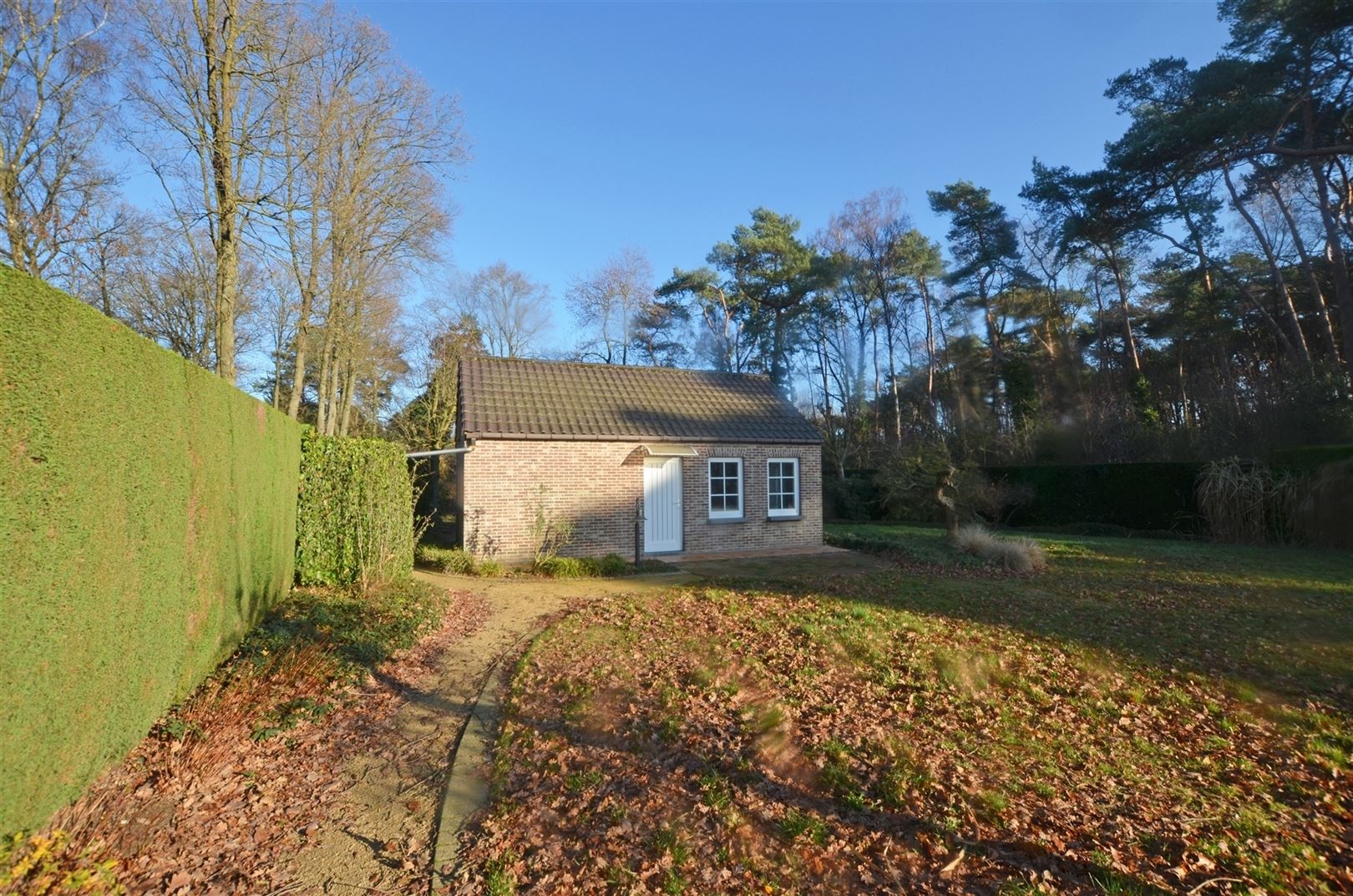 Tijdloze residentiële villa in doodlopende straat foto 28