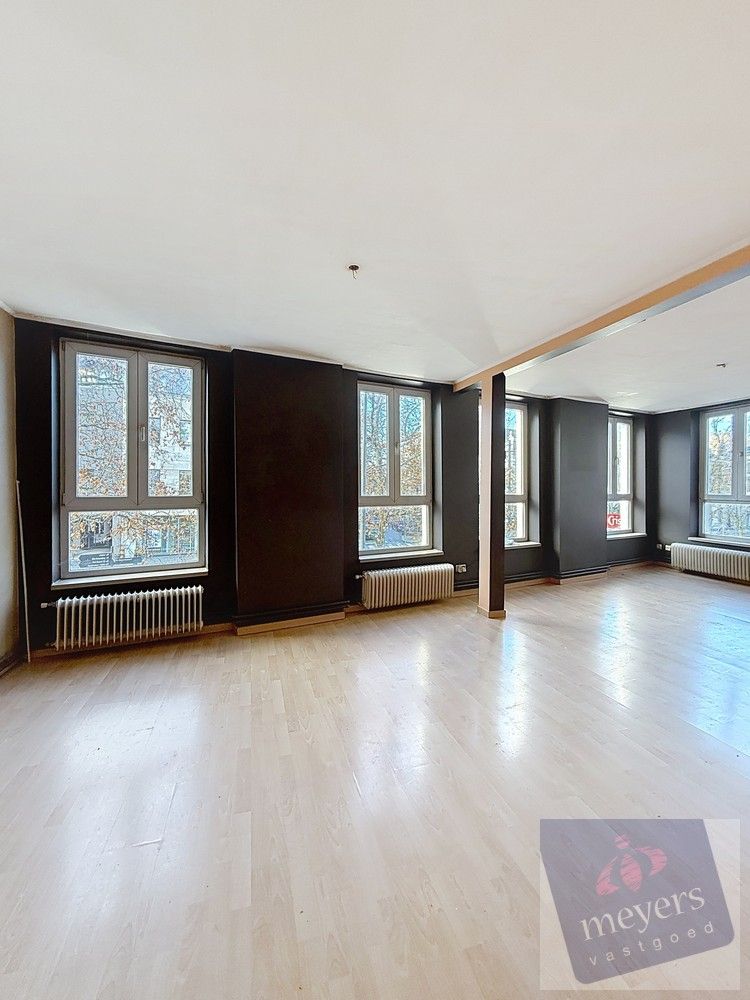 Ruim duplexappartement met 3 slaapkamers op topligging in Hasselt foto 6