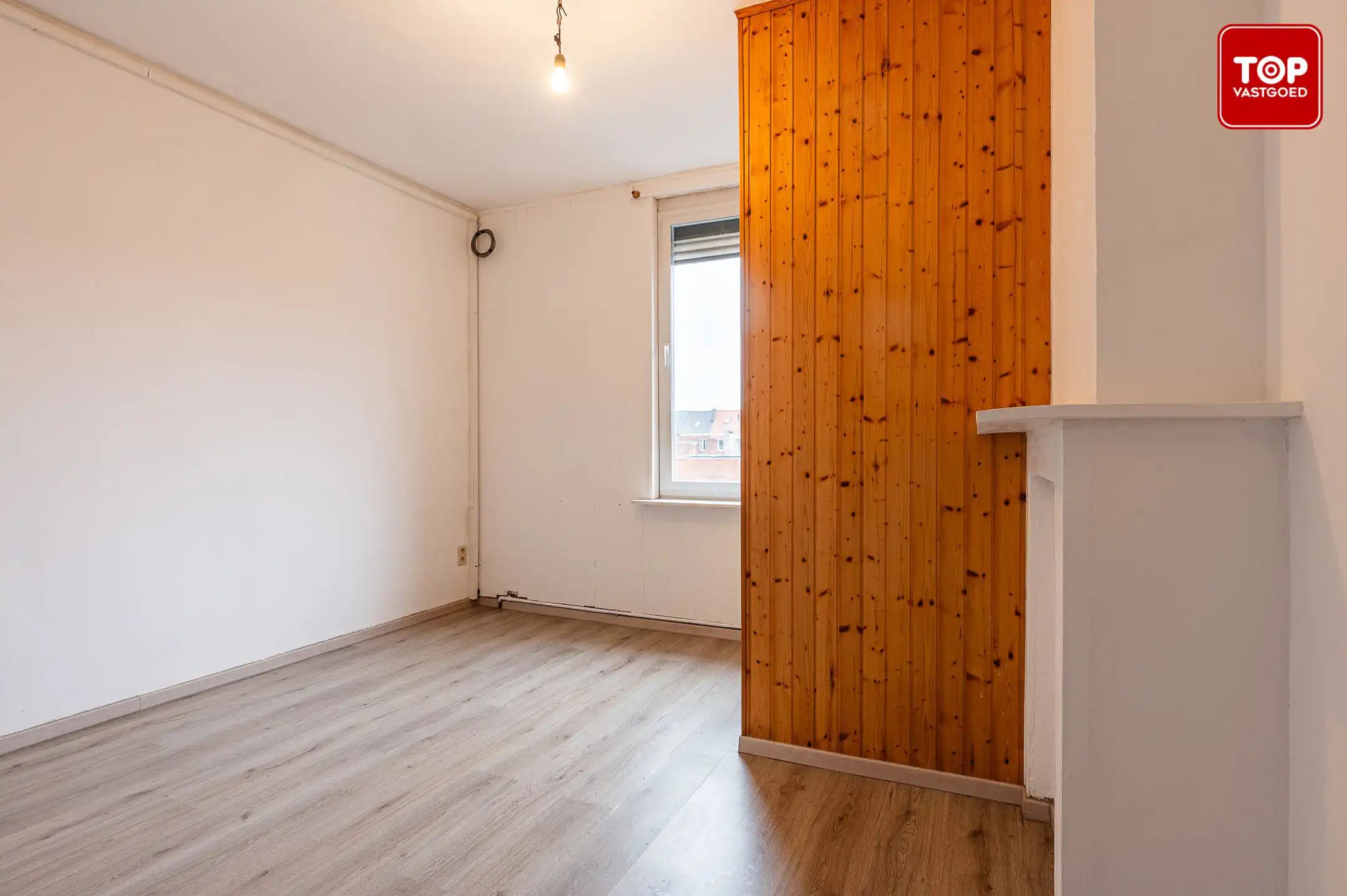 Te renoveren woning met 4 slaapkamers en leuke stadstuin. foto 15