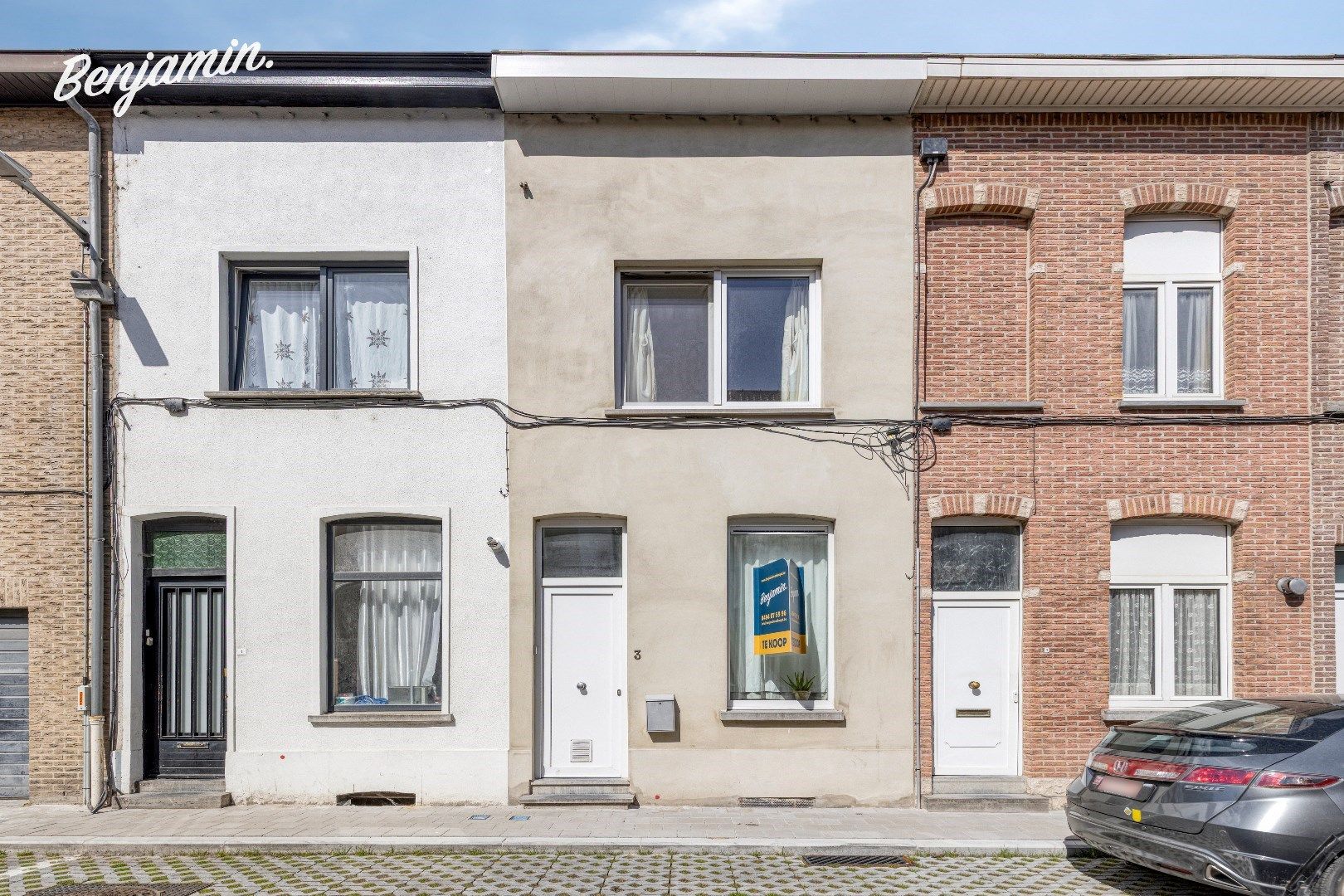 Instapklare woning met 3 slaapkamers in Kortrijk-centrum foto {{pictureIndex}}