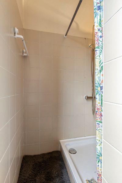 Aangename op te frissen woning met drie slaapkamers foto 16