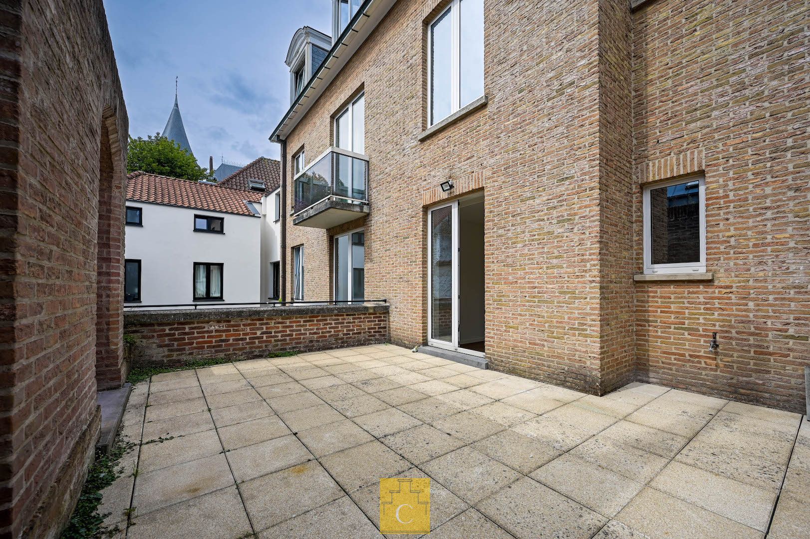 Instapklaar appartement met ruime terrassen en fietsenberging in hartje Brugge foto 20