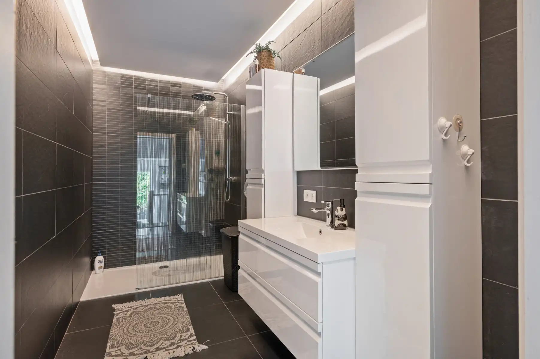 Rijhuis met 3 slaapkamers en leuke extra’s in Terhagen foto 8