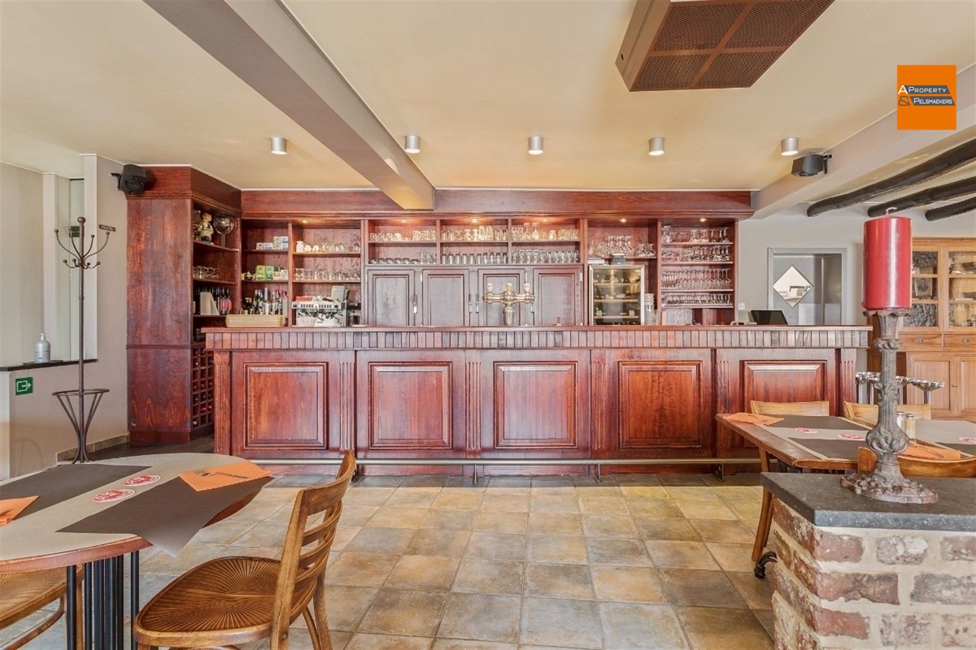 Goed draaiende restaurant met instapklare woonst  foto 4