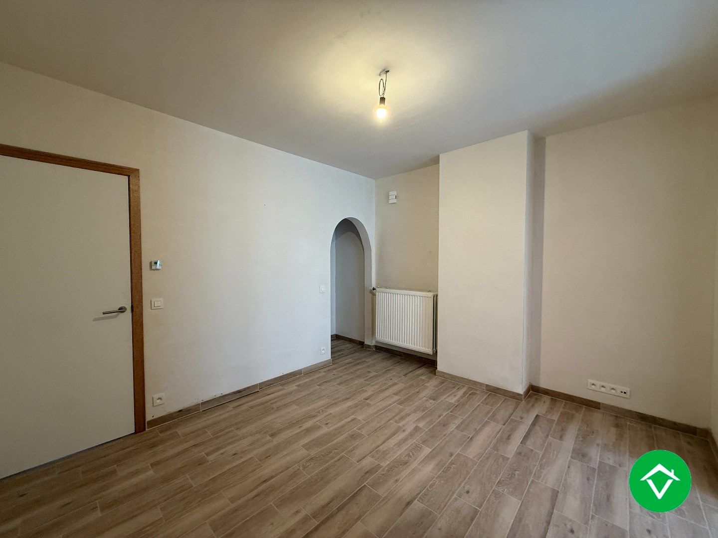 Gerenoveerde woning twee slaapkamers en koer in centrum Roeselare  foto 5