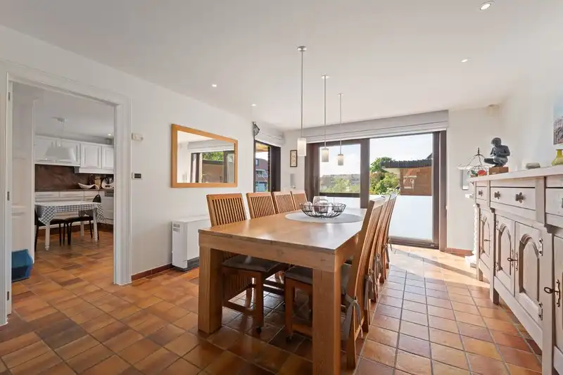 Verzorgde halfopen bebouwing met vele mogelijkheden te De Haan. foto 7