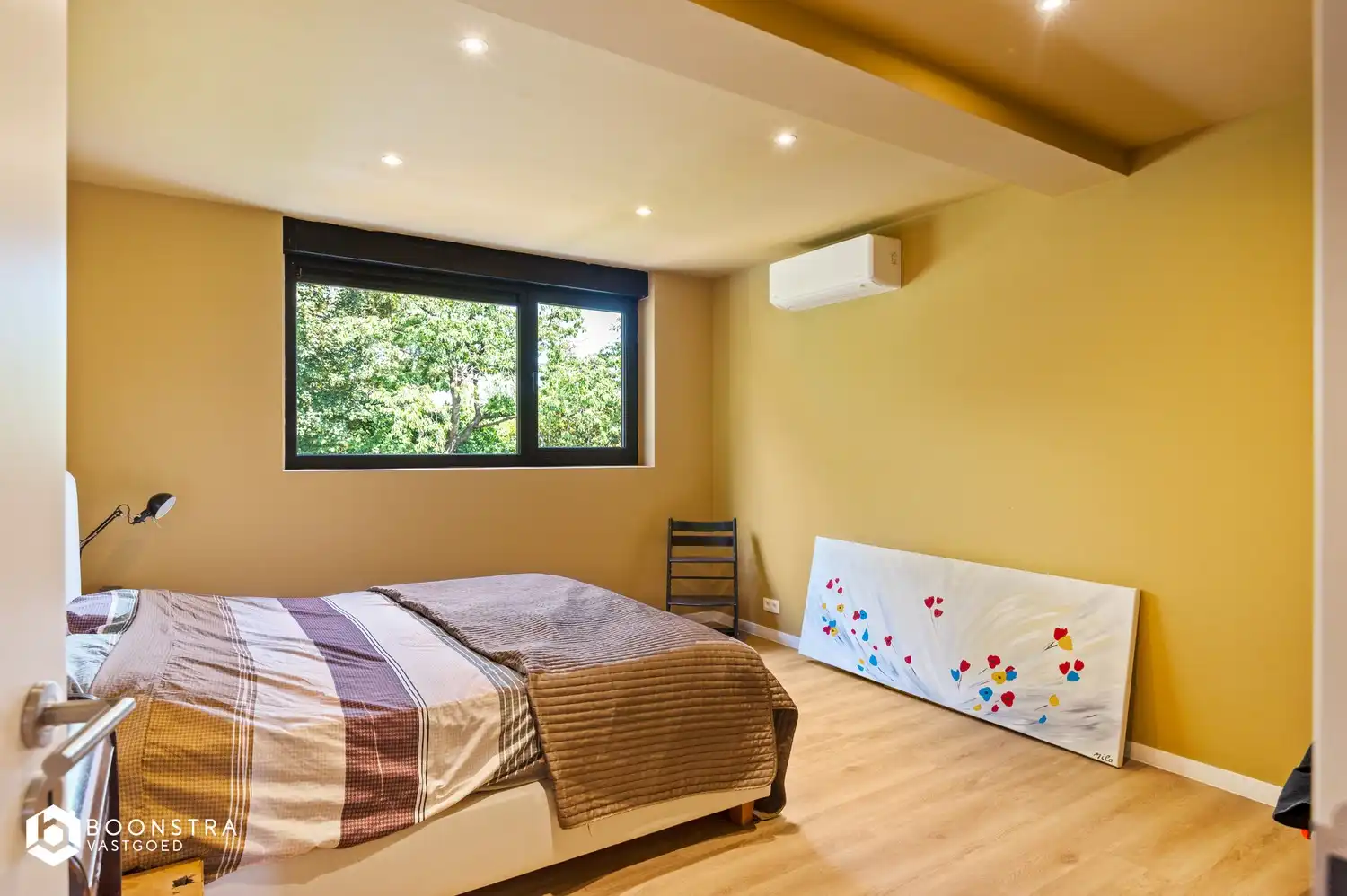 Instapklare woning met 4 slpkrs in hartje Edegem foto 13
