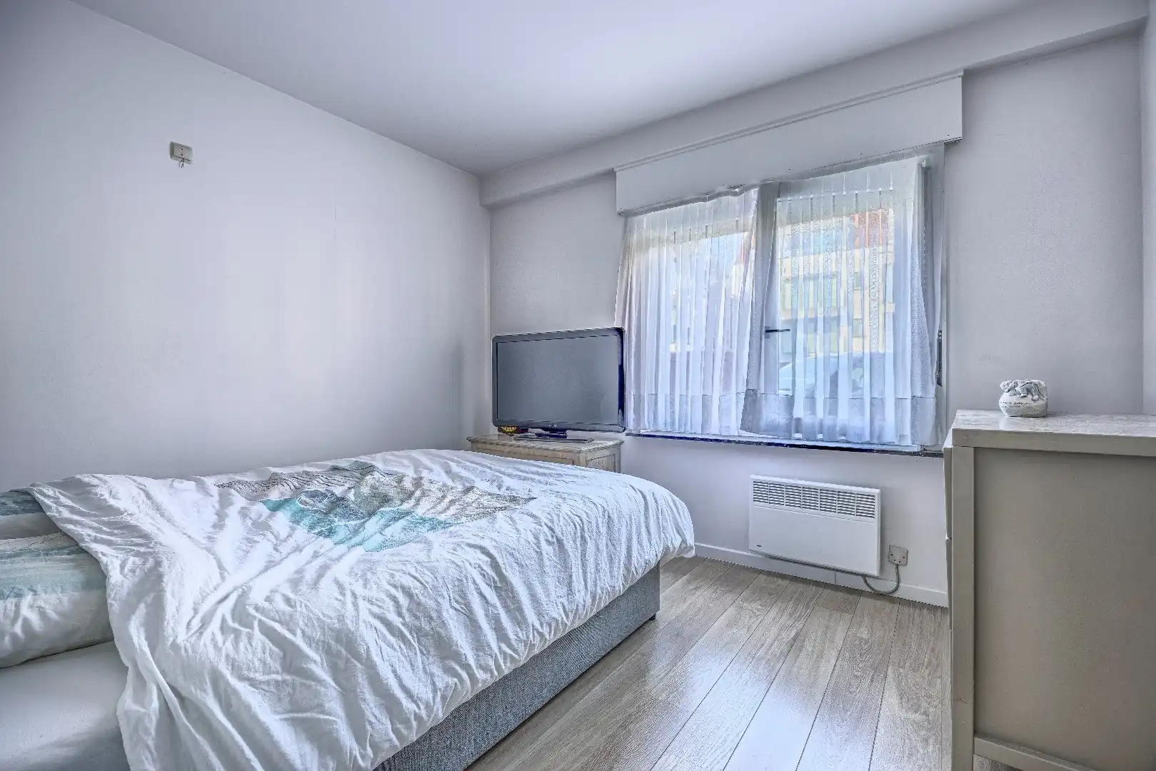 Instapklaar tweeslaapkamerappartement vlakbij de zeedijk. foto 9