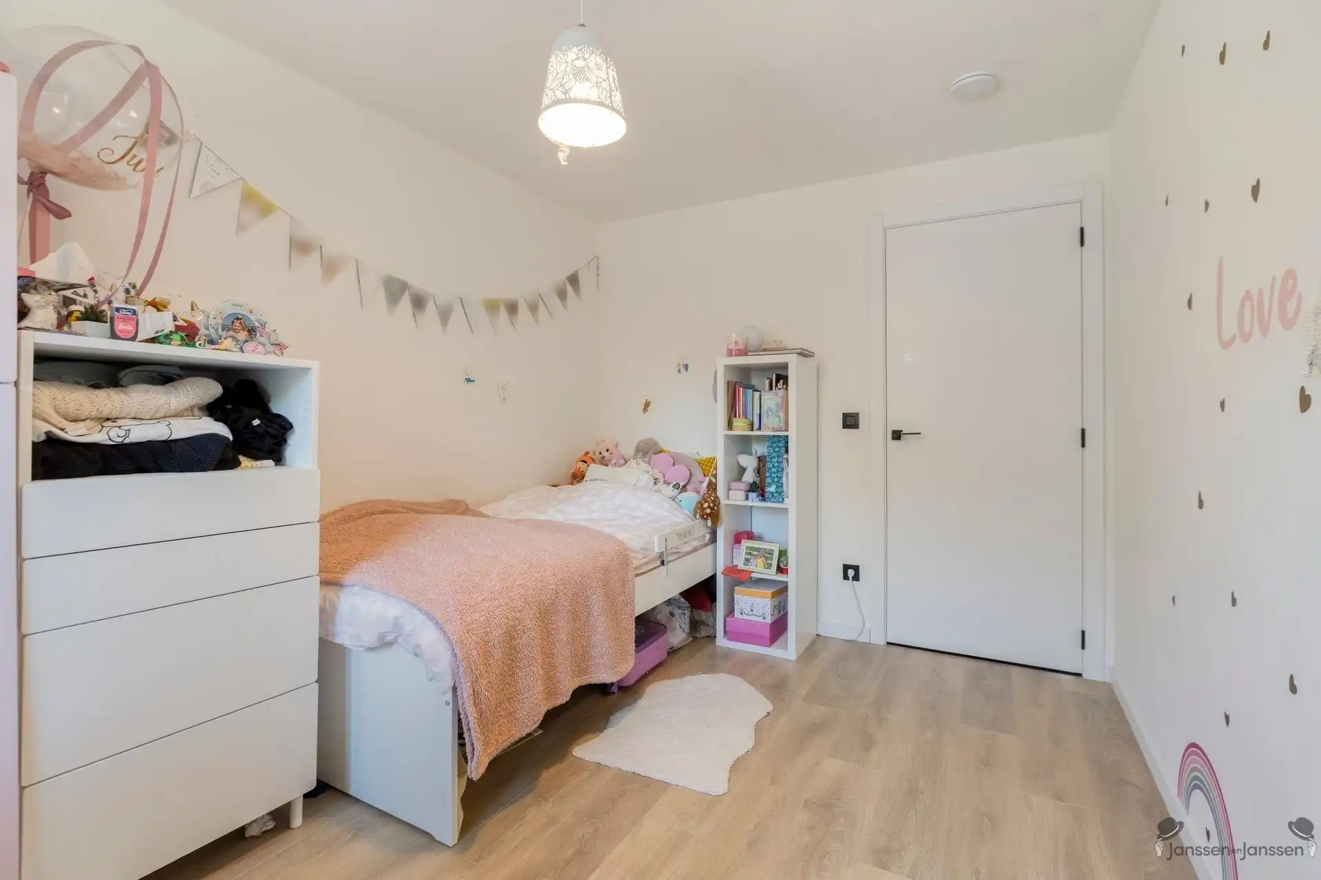 Ruime en energiezuinige woning met 5 slaapkamers en E-peil -6 foto 19