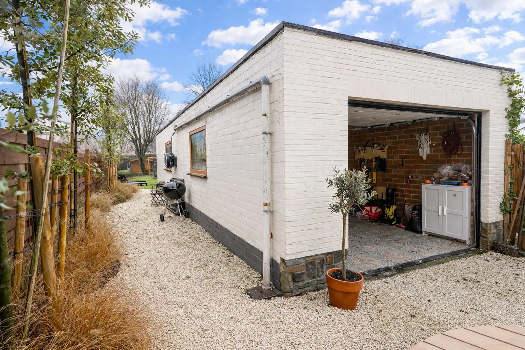 Knappe, instapklare halfopen bebouwing nabij het centrum van Breendonk foto 31