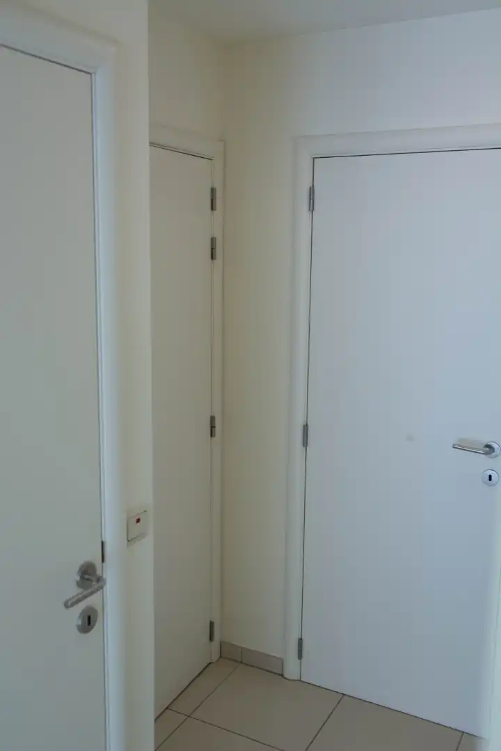 Ongemeubelde studio op de eerste verdieping foto 9