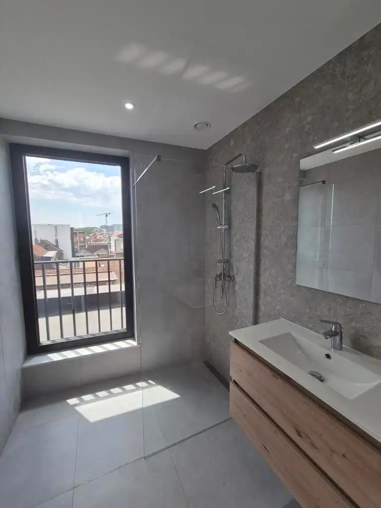 Nieuwbouw penthouse met 3 slpks, terras en kelder foto 7
