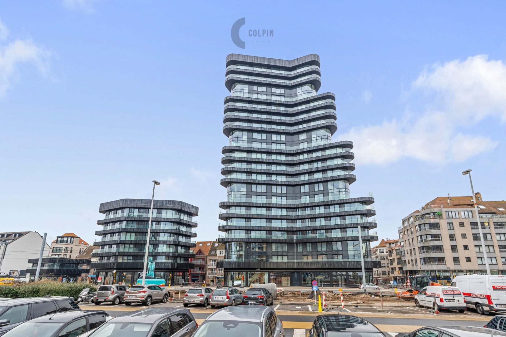 Luxe nieuwbouwappartement met zeezicht in Heldentoren, Knokke-Heist. foto {{pictureIndex}}