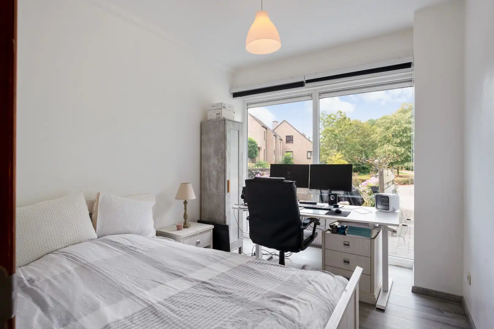 Gelijkvloers appartement met voortuin en privéparking in Diest foto 14