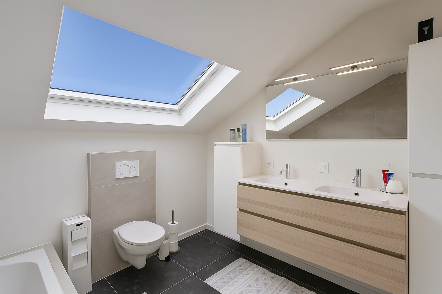 PRACHTIGE NIEUWBOUWWONING MET HOOGWAARDIGE AFWERKING! foto 8