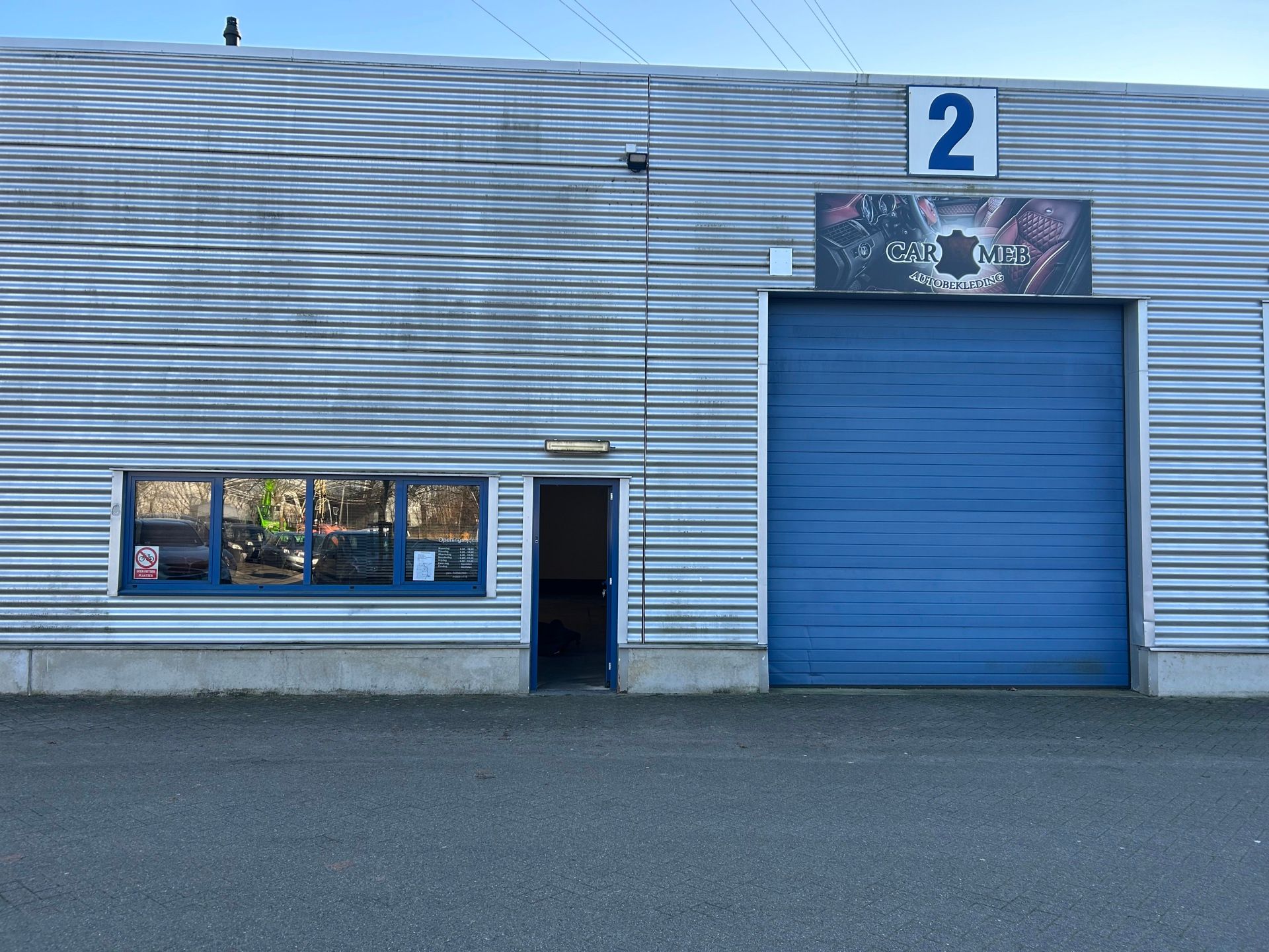 Ruime bedrijfsruimte van ca. 220m² te Turnhout foto {{pictureIndex}}