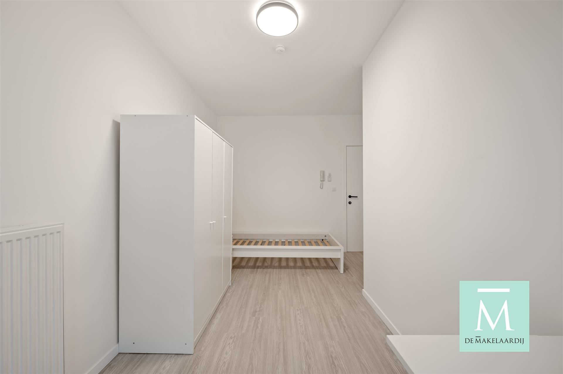 STUDENTS ONLY! Gemeubelde studentenkamer in hartje Mechelen - EERSTE BEWONING NA RENOVATIE  foto 2