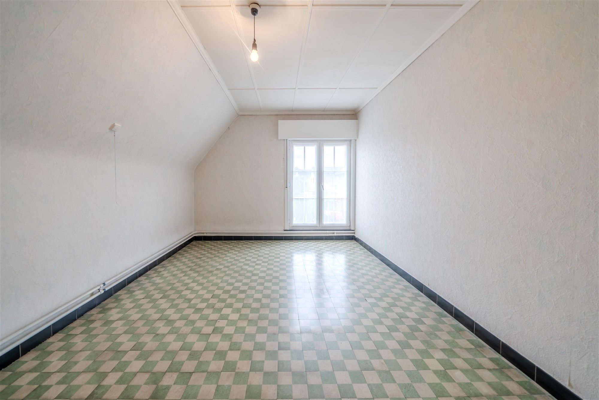 Vrijstaande woning met bijgebouw foto 17
