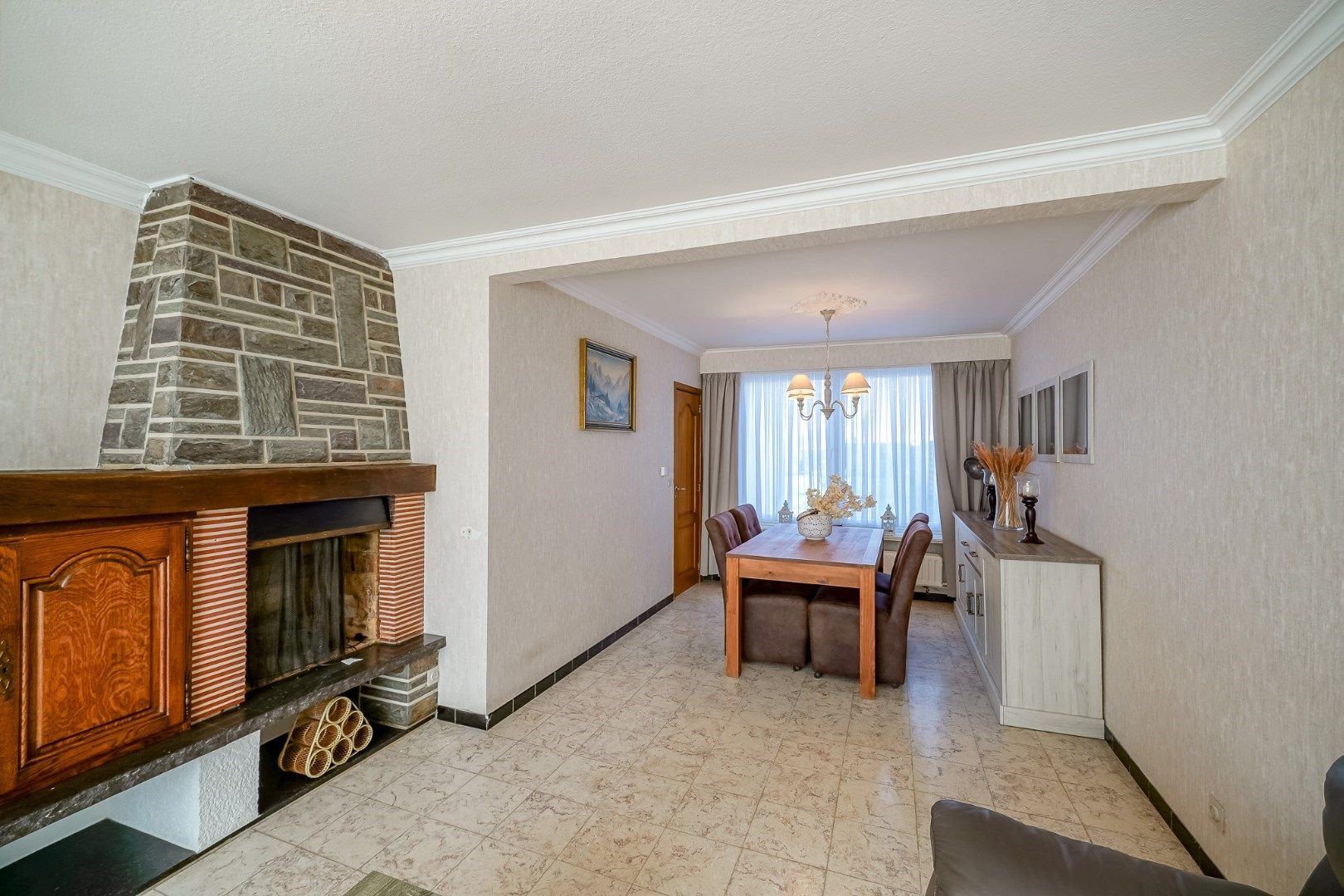 Ruime halfopen woning te koop in Oudenburg foto 5