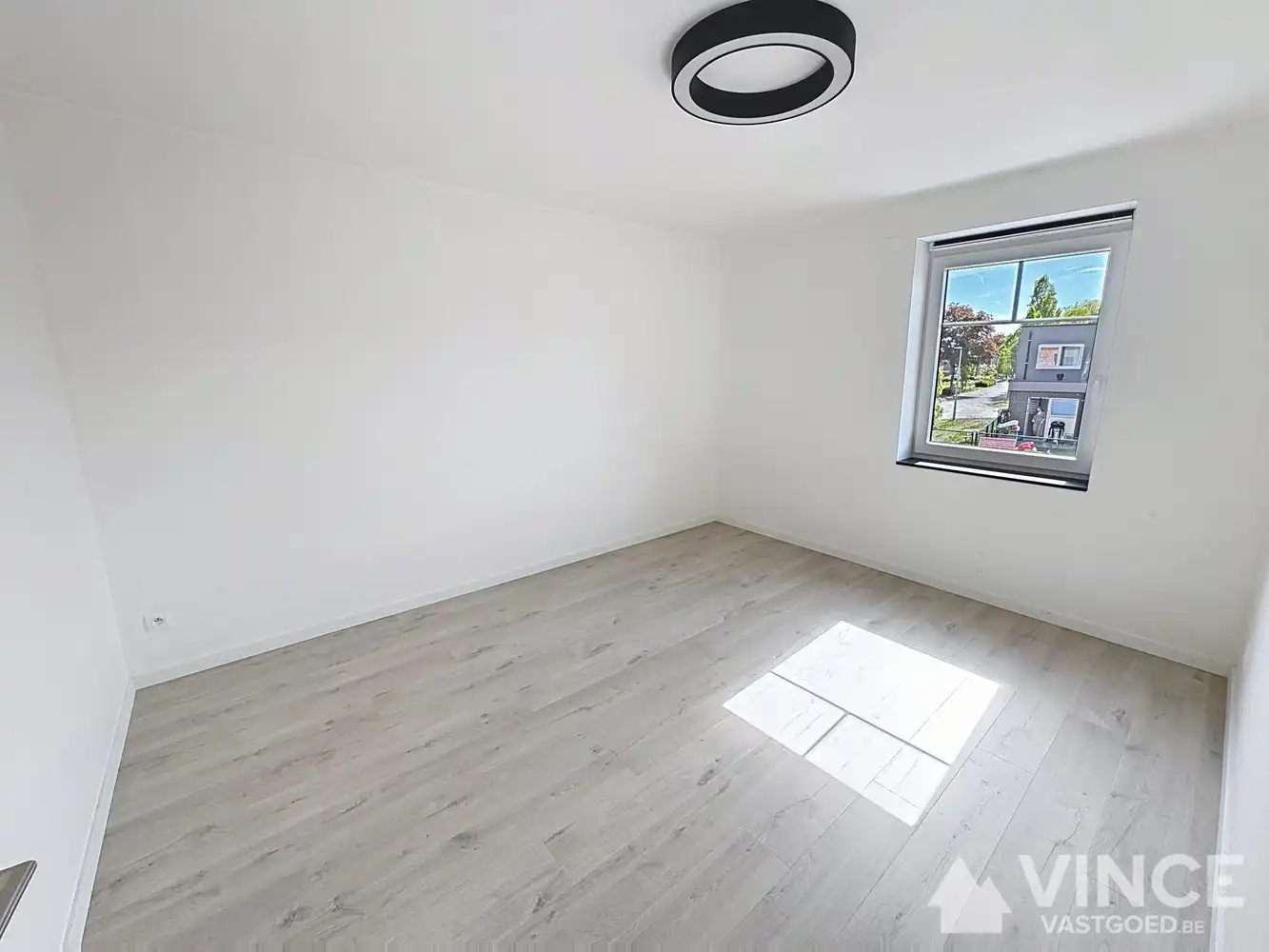 Prachtige ruime nieuwbouwwoning foto 12