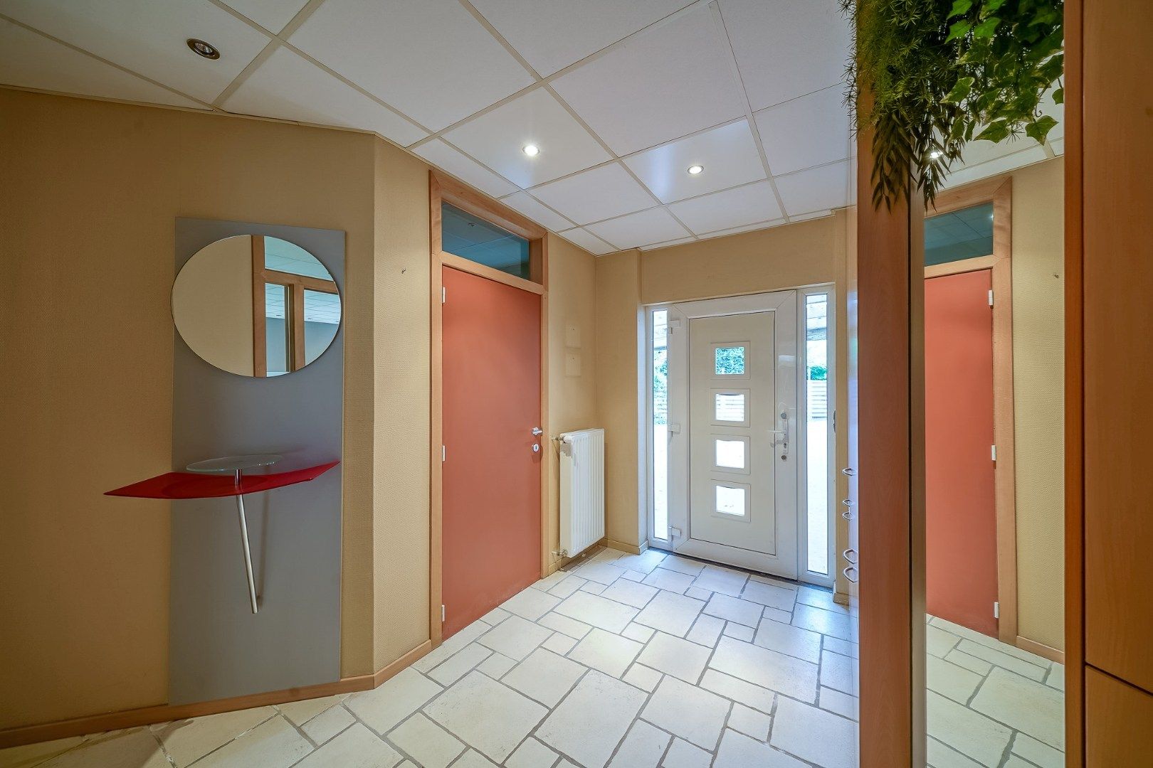 Winkelruimte met magazijn en woonst te Oostende foto 35