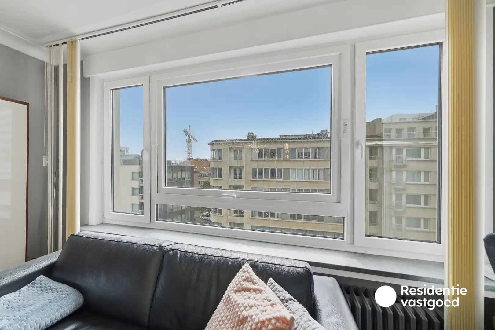 Ruim appartement met 2 slaapkamers op topligging in Oostende foto 8