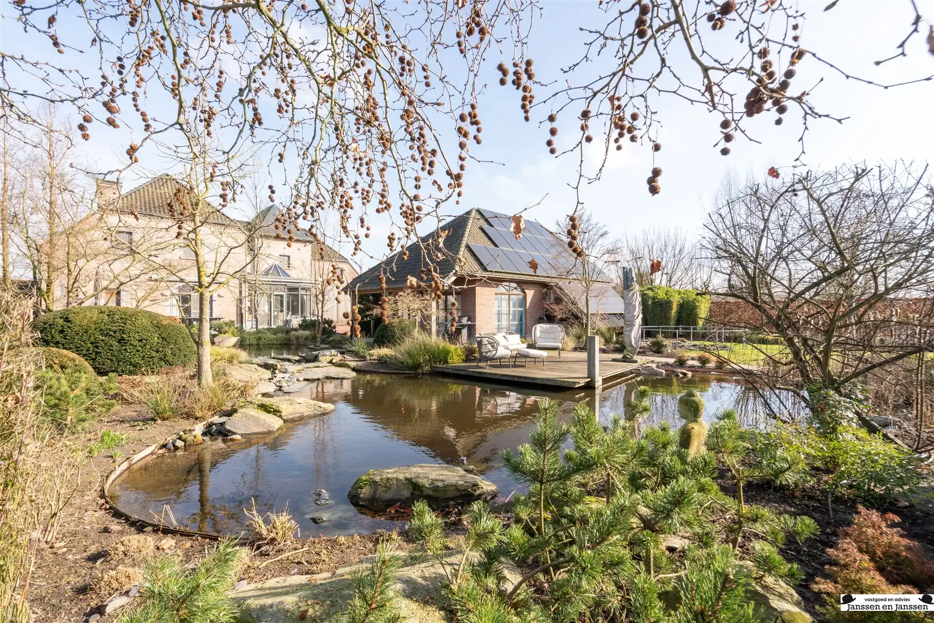 Exclusieve villa op een perceel van ca. 2000 m² in Loenhout foto {{pictureIndex}}