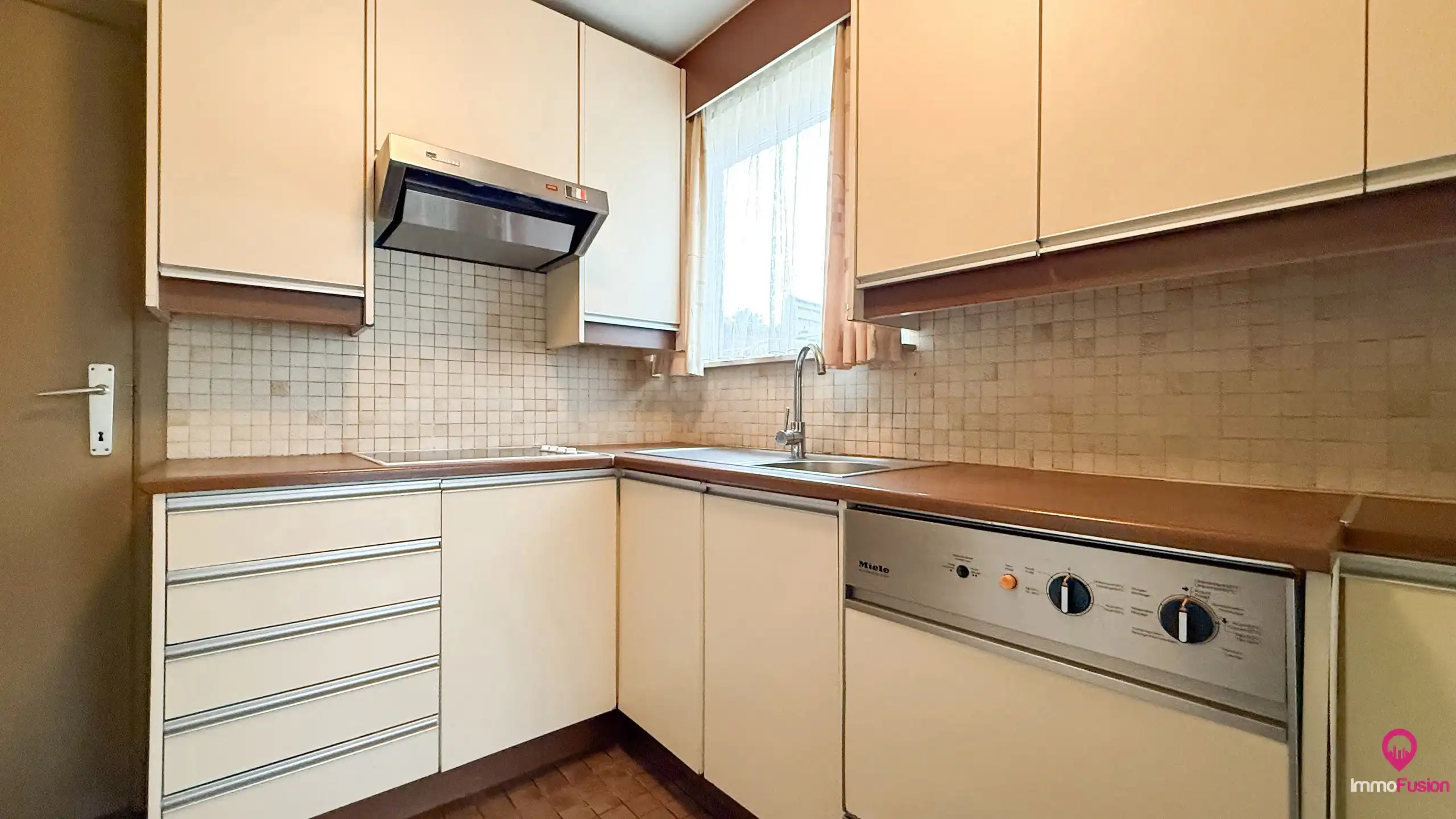 Woon- en handelswoning met 5 slaapkamers in Heusden-Zolder foto 8