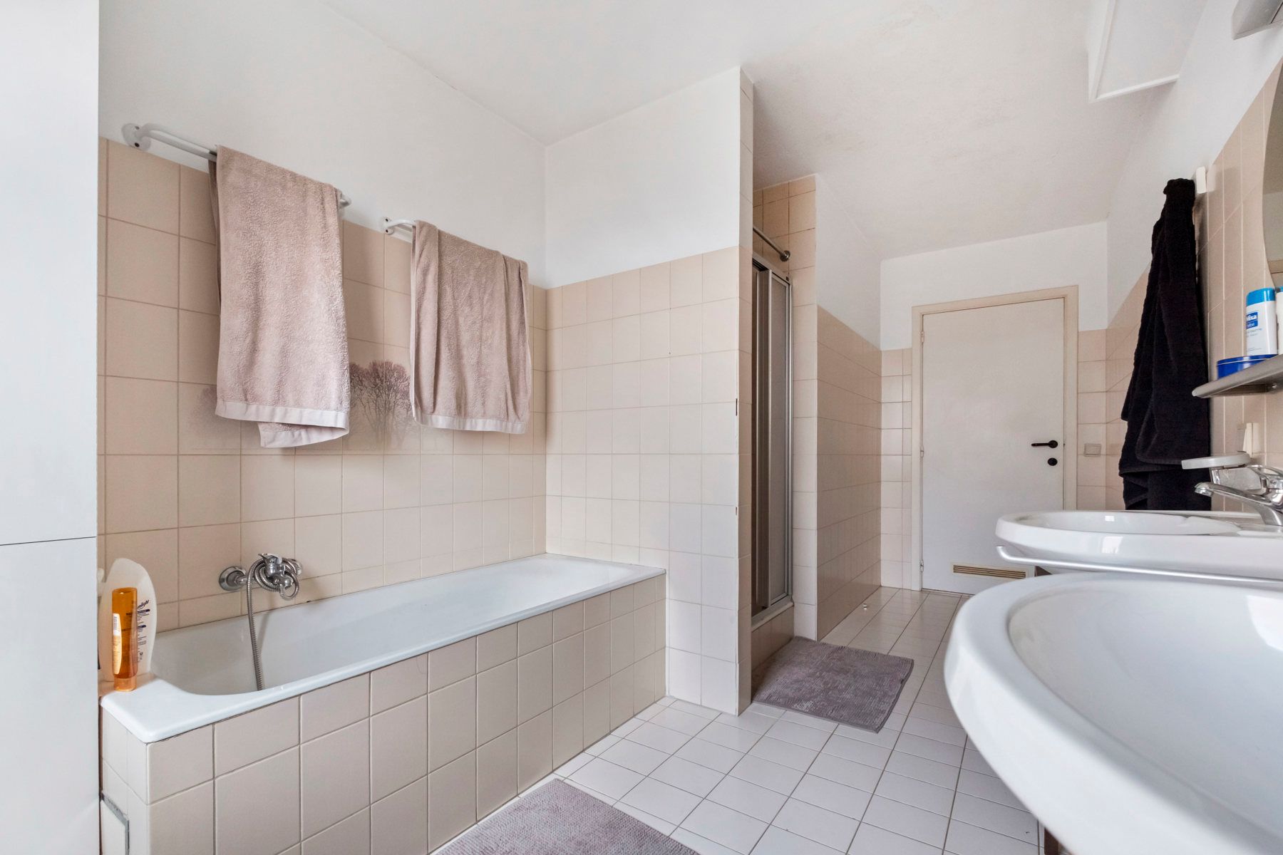 RIANT, INSTAPKLAAR DUPLEXAPPARTEMENT TE SINT-ANDRIES foto 8