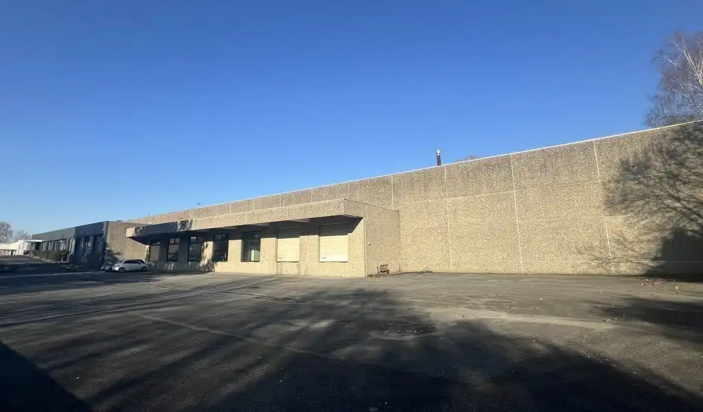 Bedrijfsgebouw met uitbreidingsmogelijkheden te koop in Ronse foto 27