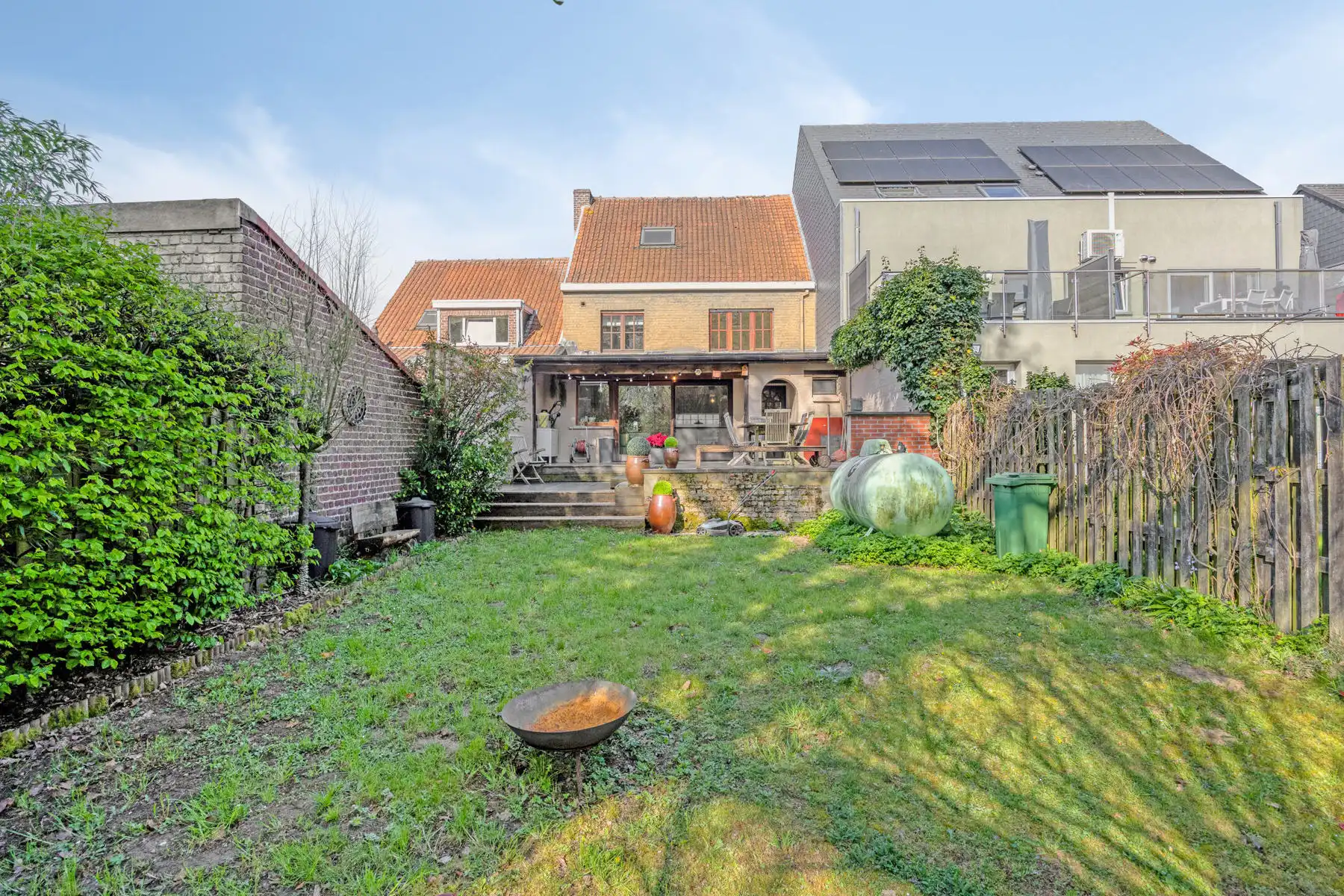 Instapklare woning met 3 slaapkamers en prachtige tuin. foto 27