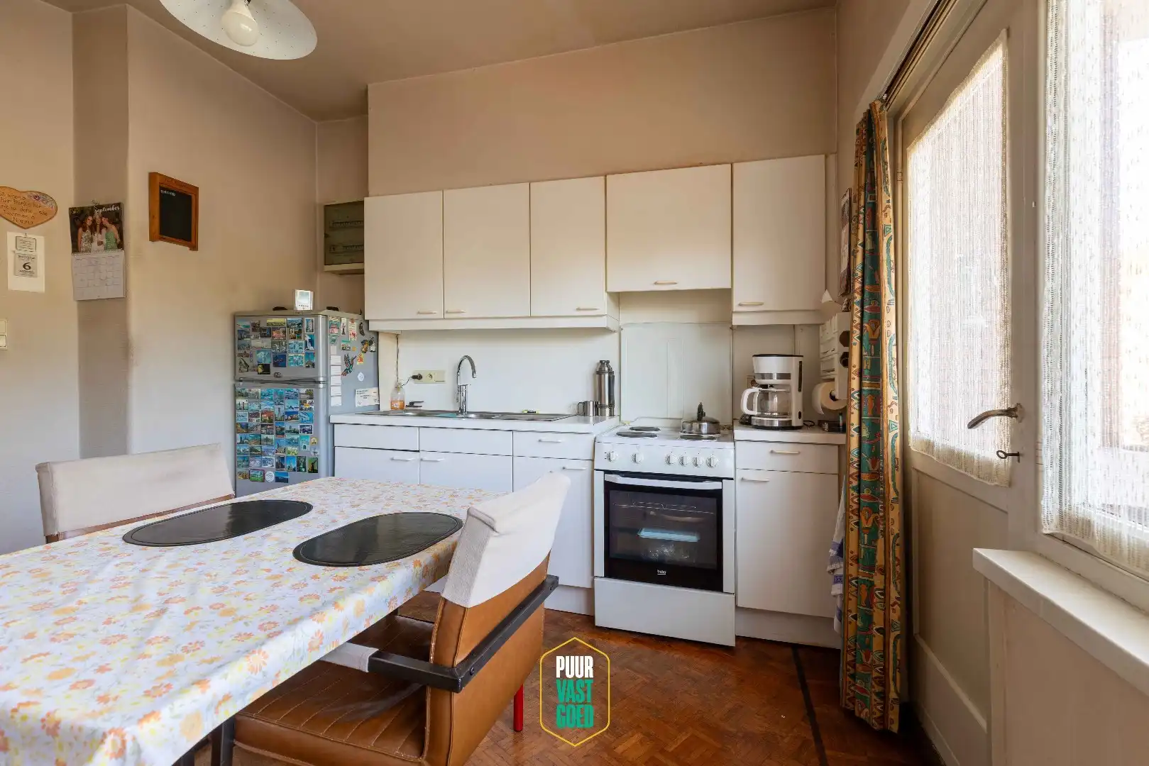 Art Deco opbrengsteigendom aan rand van de stad foto 12