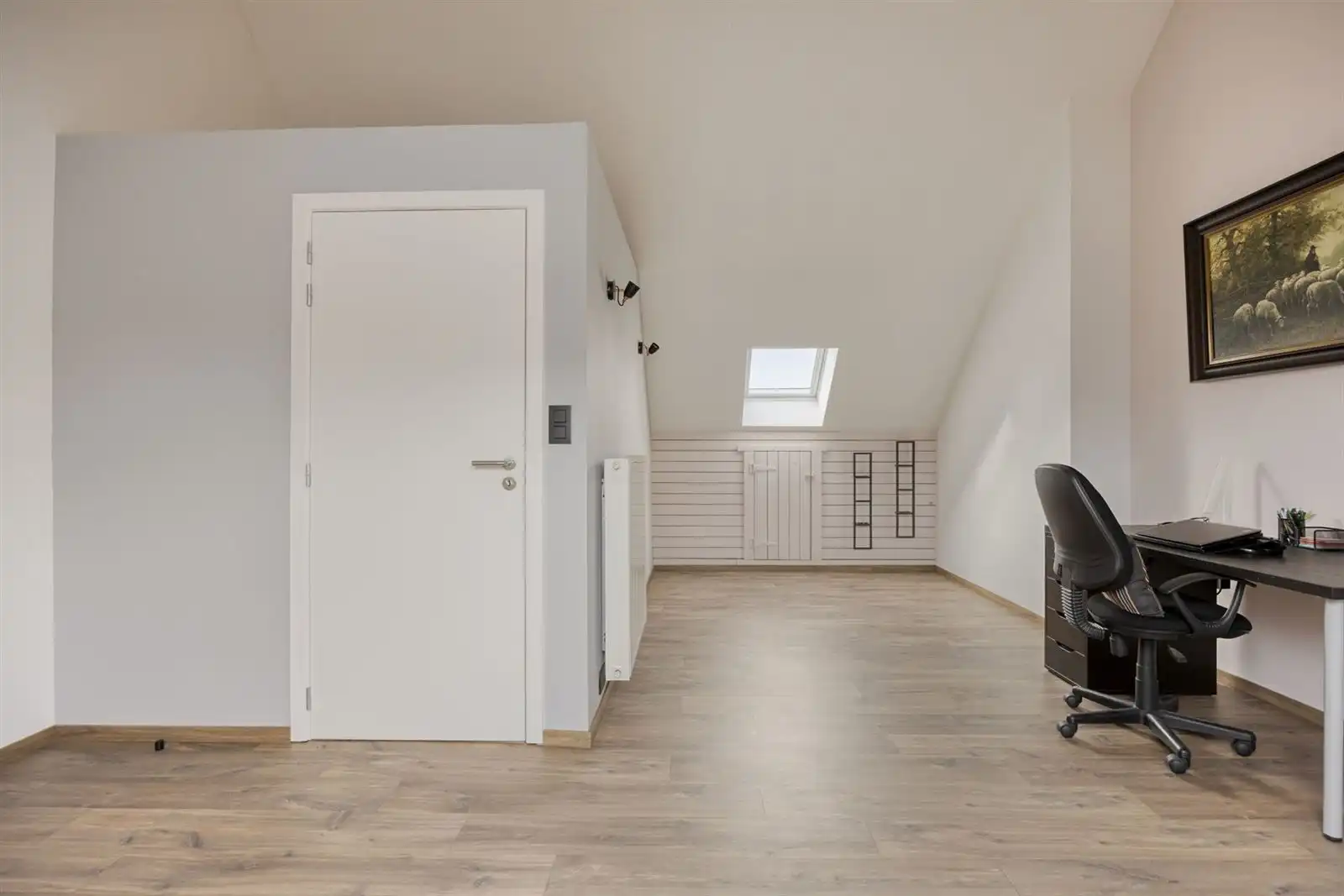 Woning met ruime loods te koop foto 28