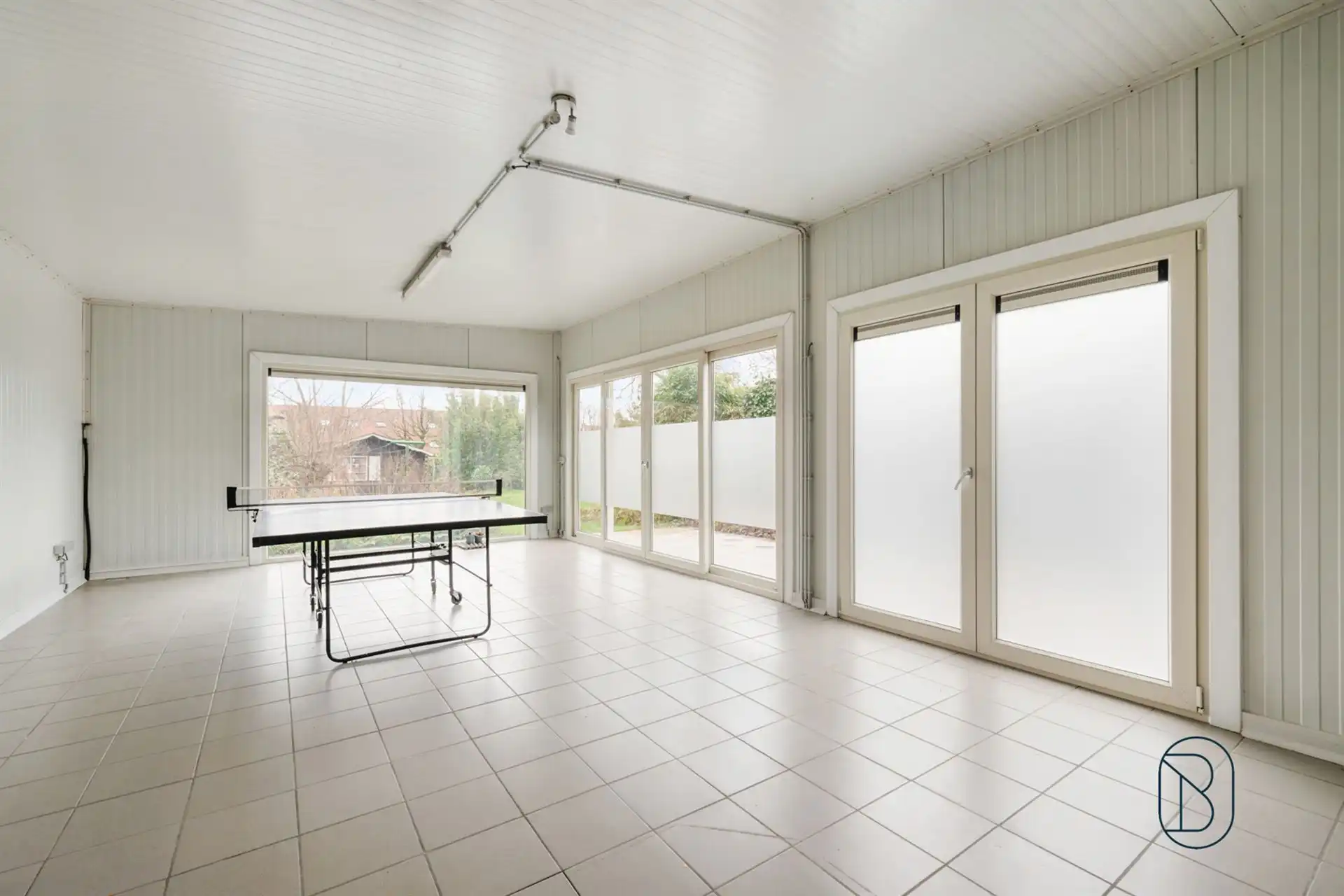 Veelzijdig handelspand met ruime woning in Deerlijk foto 12