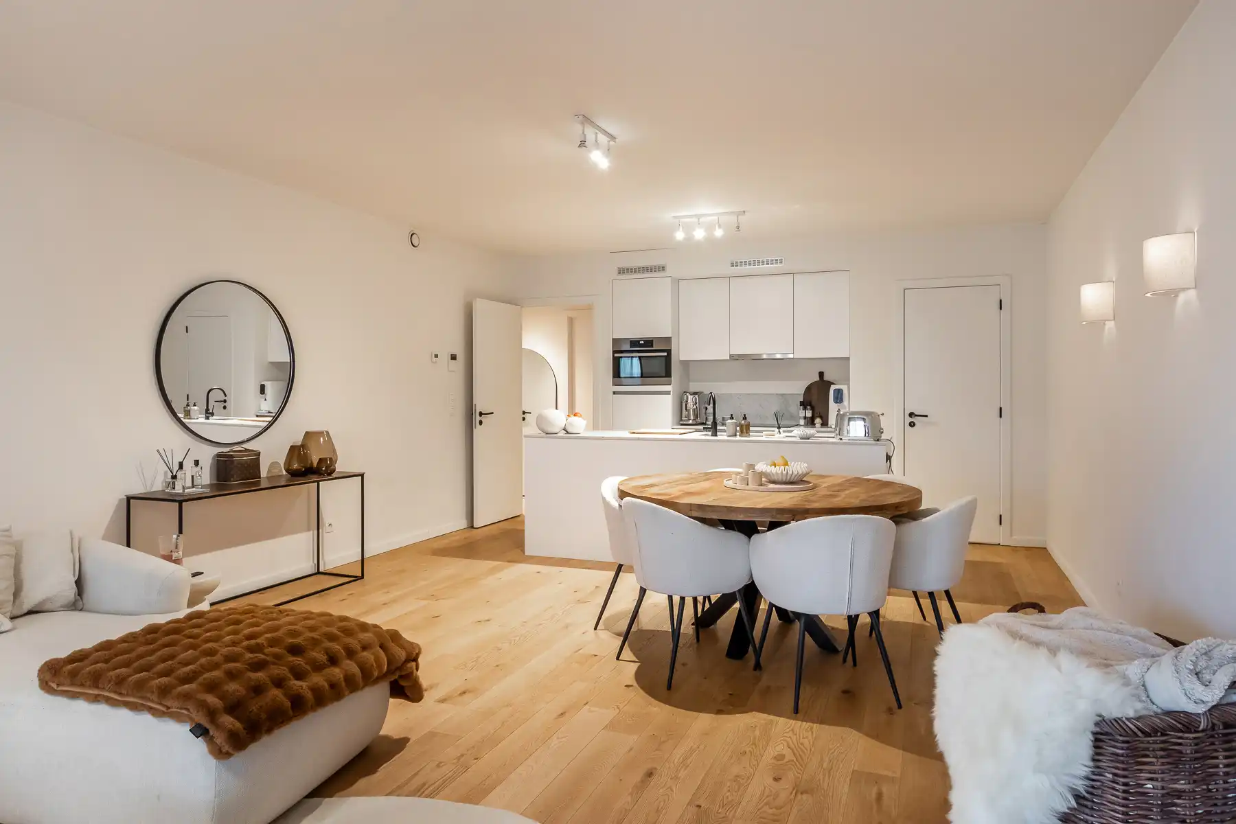 Recent gelijkvloersappartement met 3 slaapkmrs & staanplaats foto 9