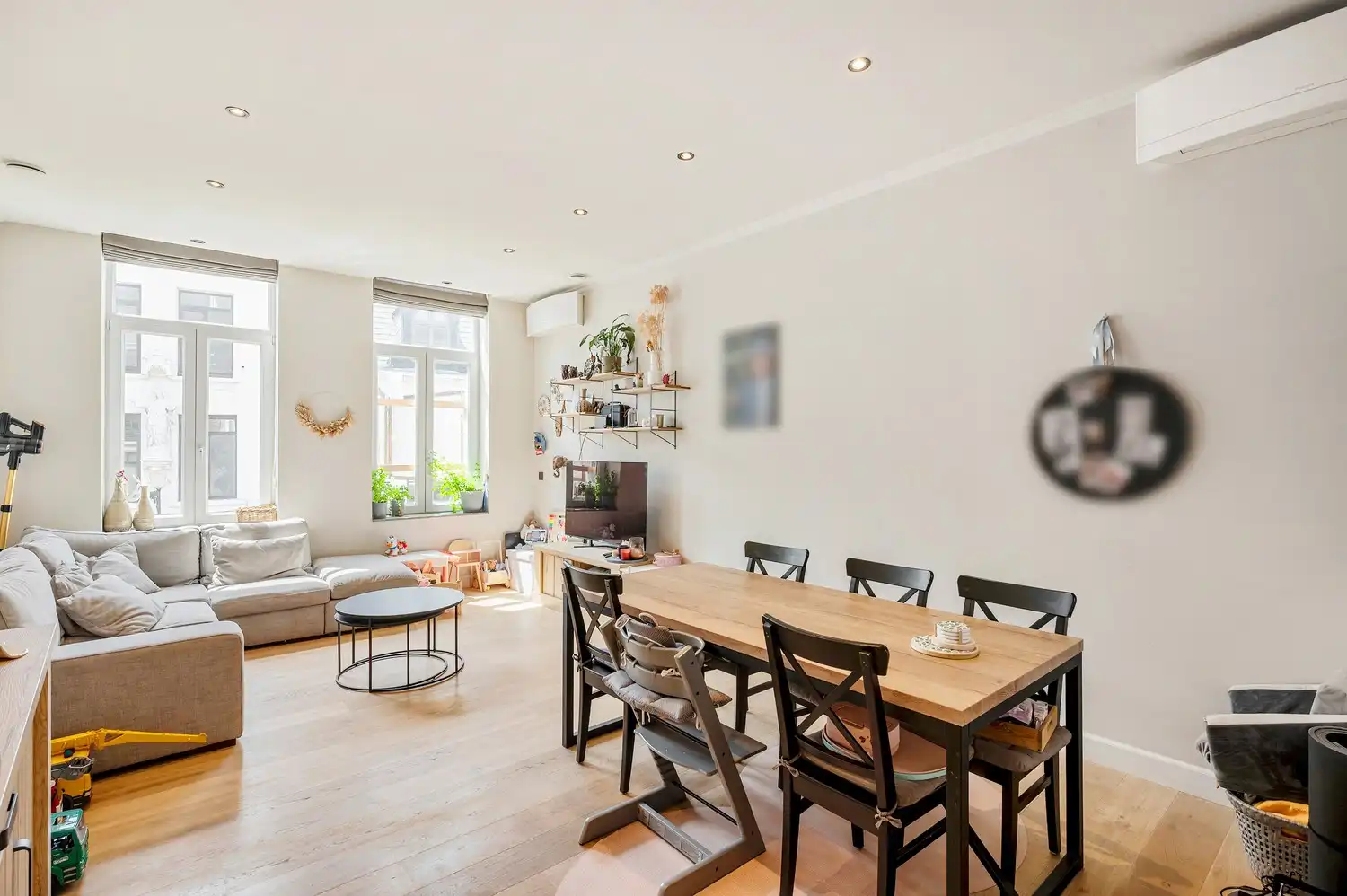 Een karaktervol, ruim herenhuis te koop foto 10