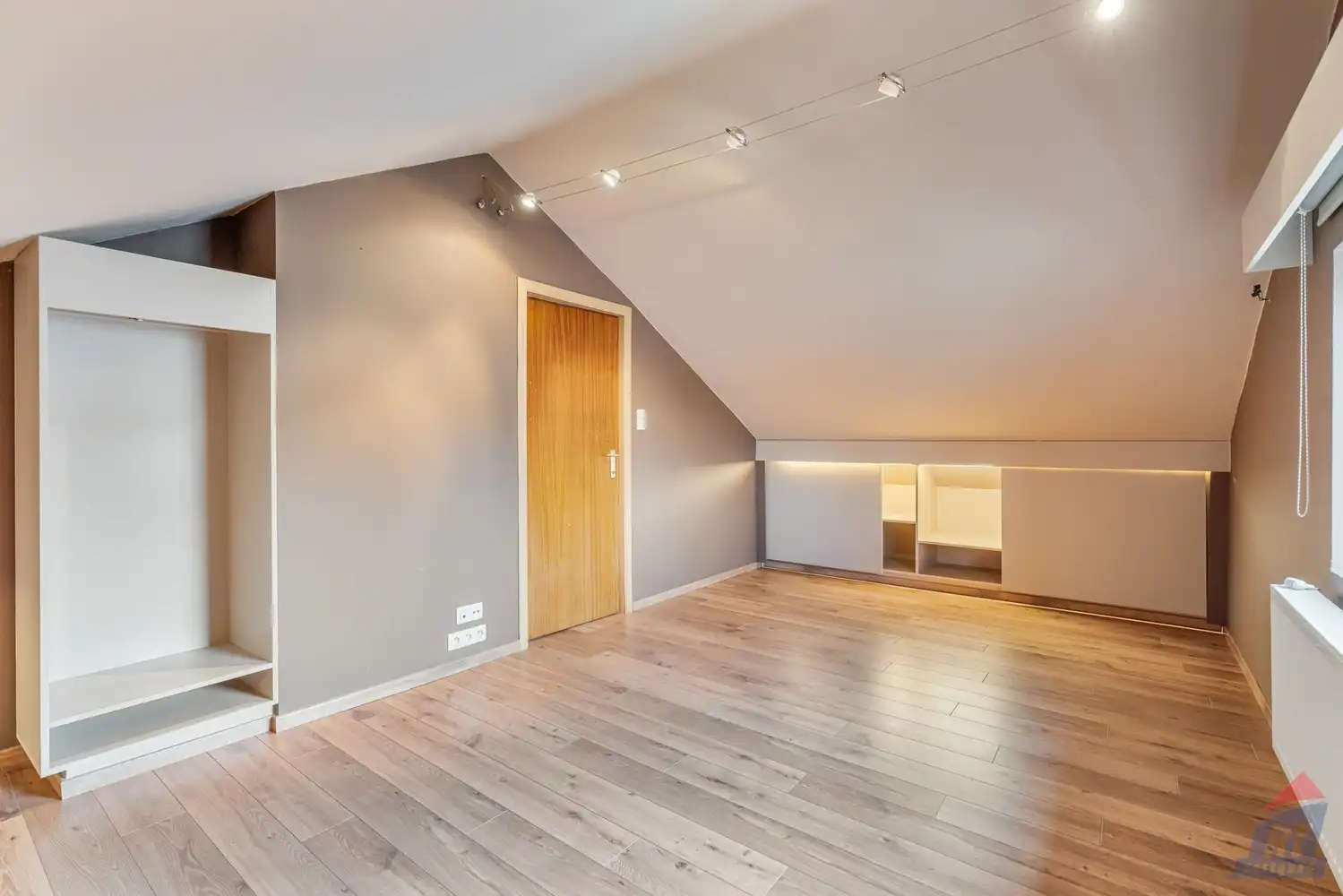 Charmante open bebouwing met 4 slaapkamers en zonnige tuin in het gezellige Velm foto 17