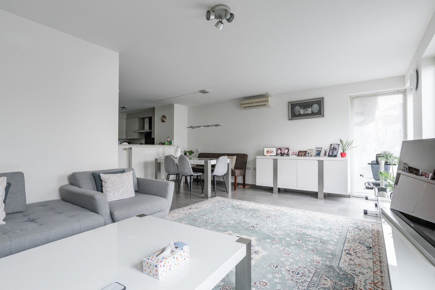 Ruim en energiezuinig appartement met garagebox in het centrum van Pelt foto 6